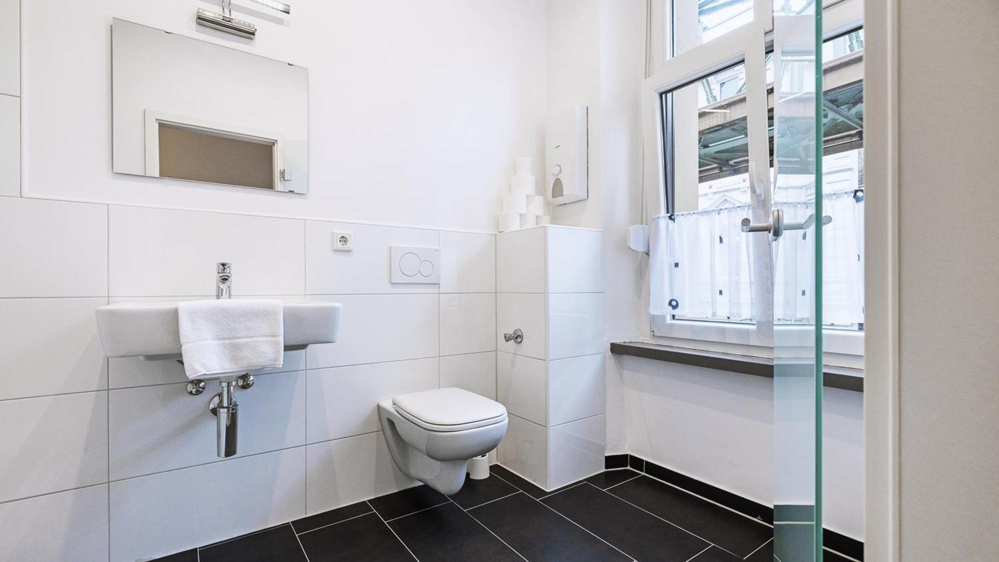 Double Room Private Bathroom