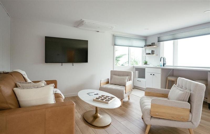 King Room with Lake View