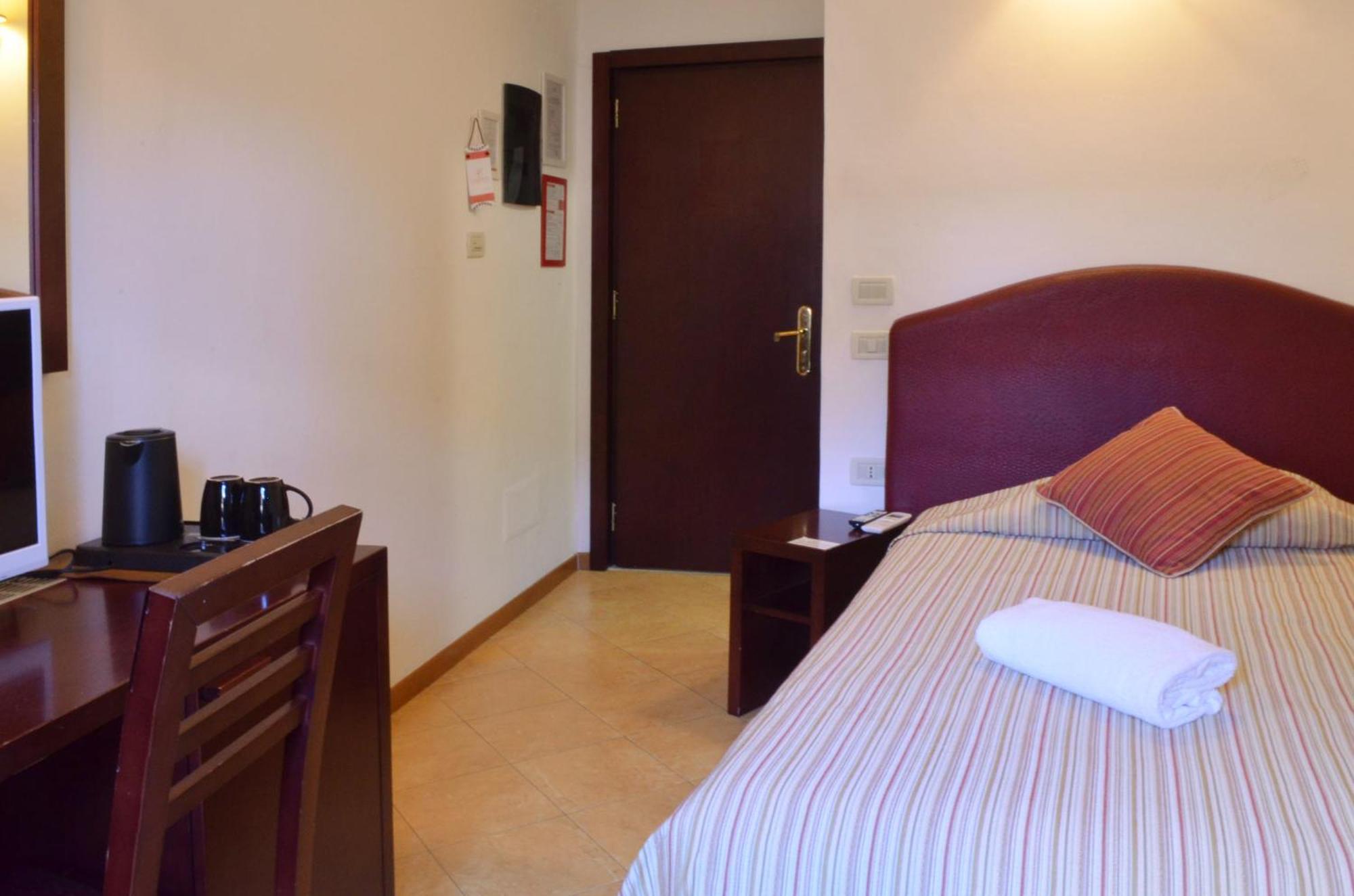 Deluxe Single Room