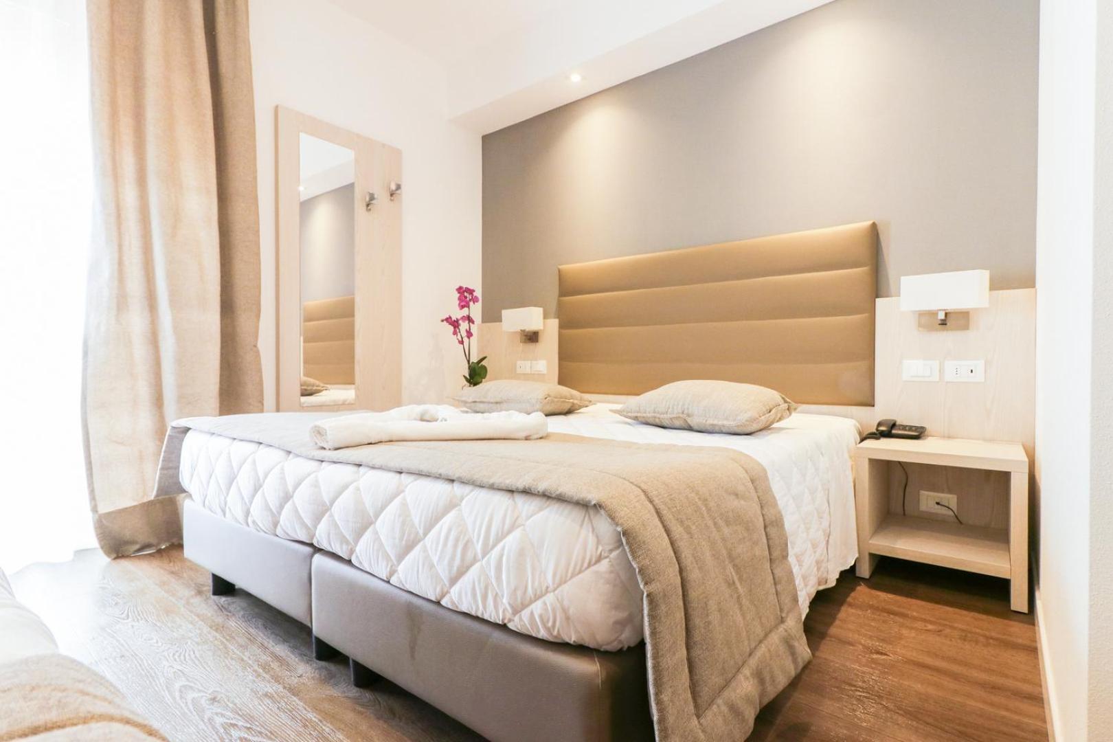Triple Room partial sea view