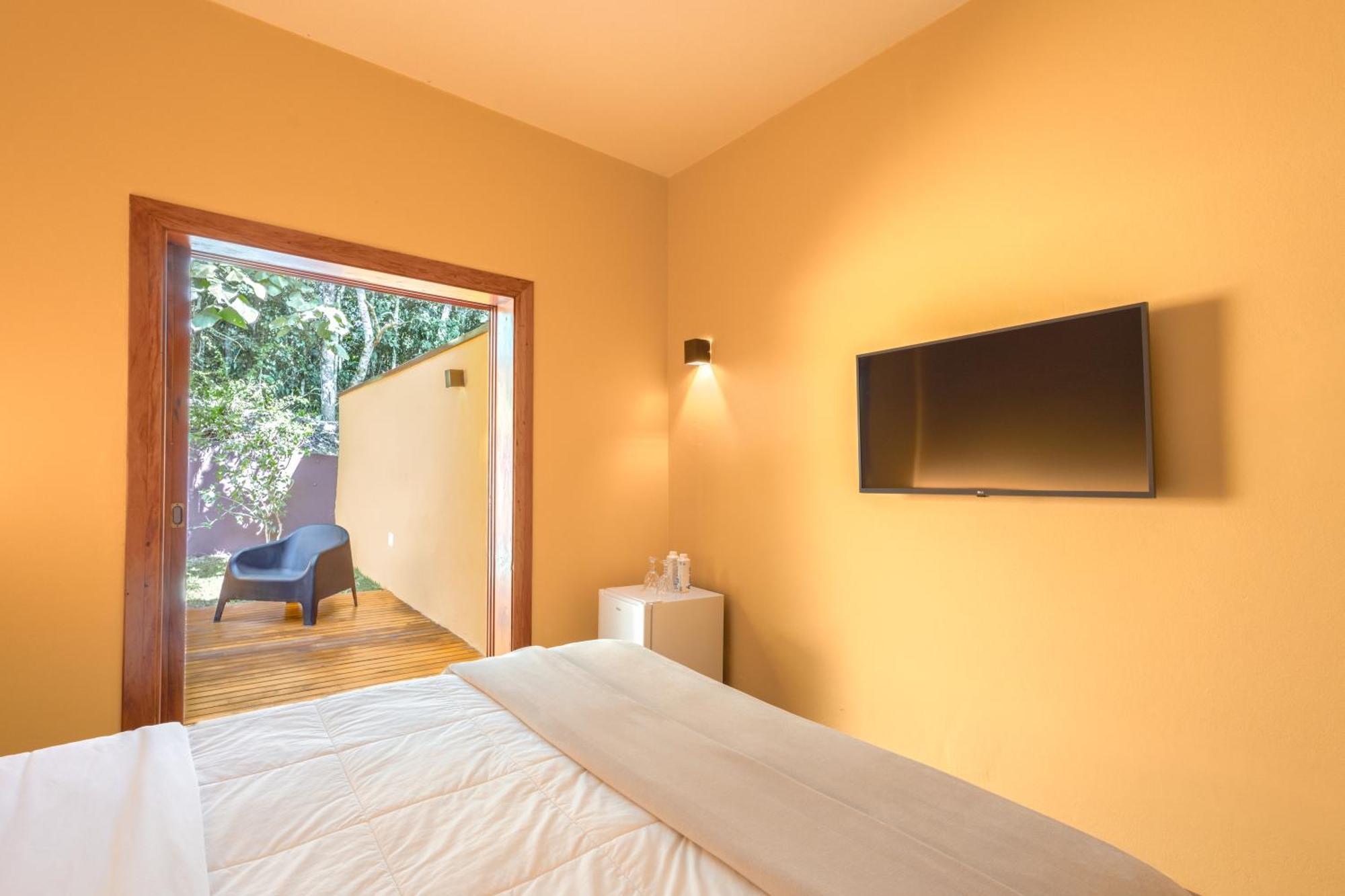 Deluxe Queen Suite