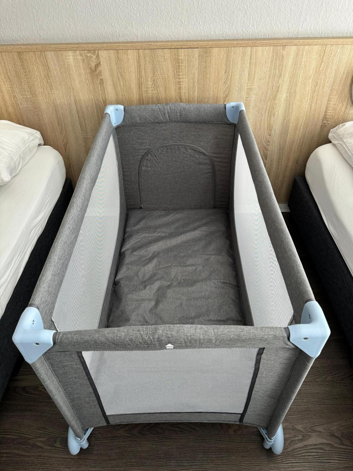 Single Room shared Shower or WC