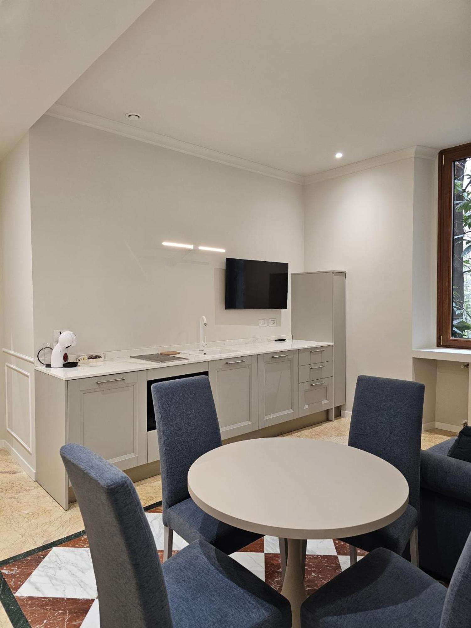 Classic Apartment Annex