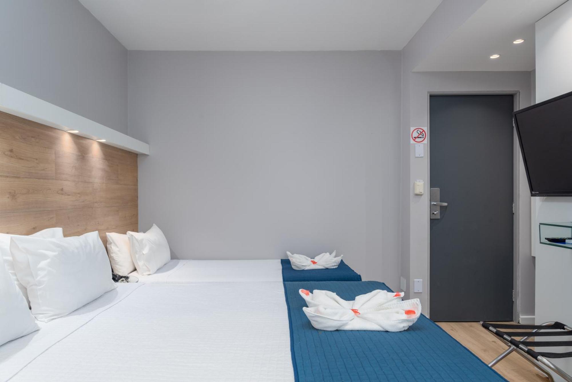 Premium Triple Double 1 single beds Room without Sea View