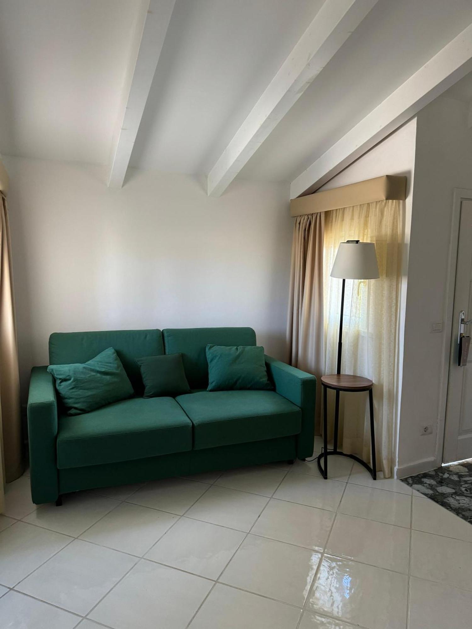 Family Junior Suite,1626363174:JPEG