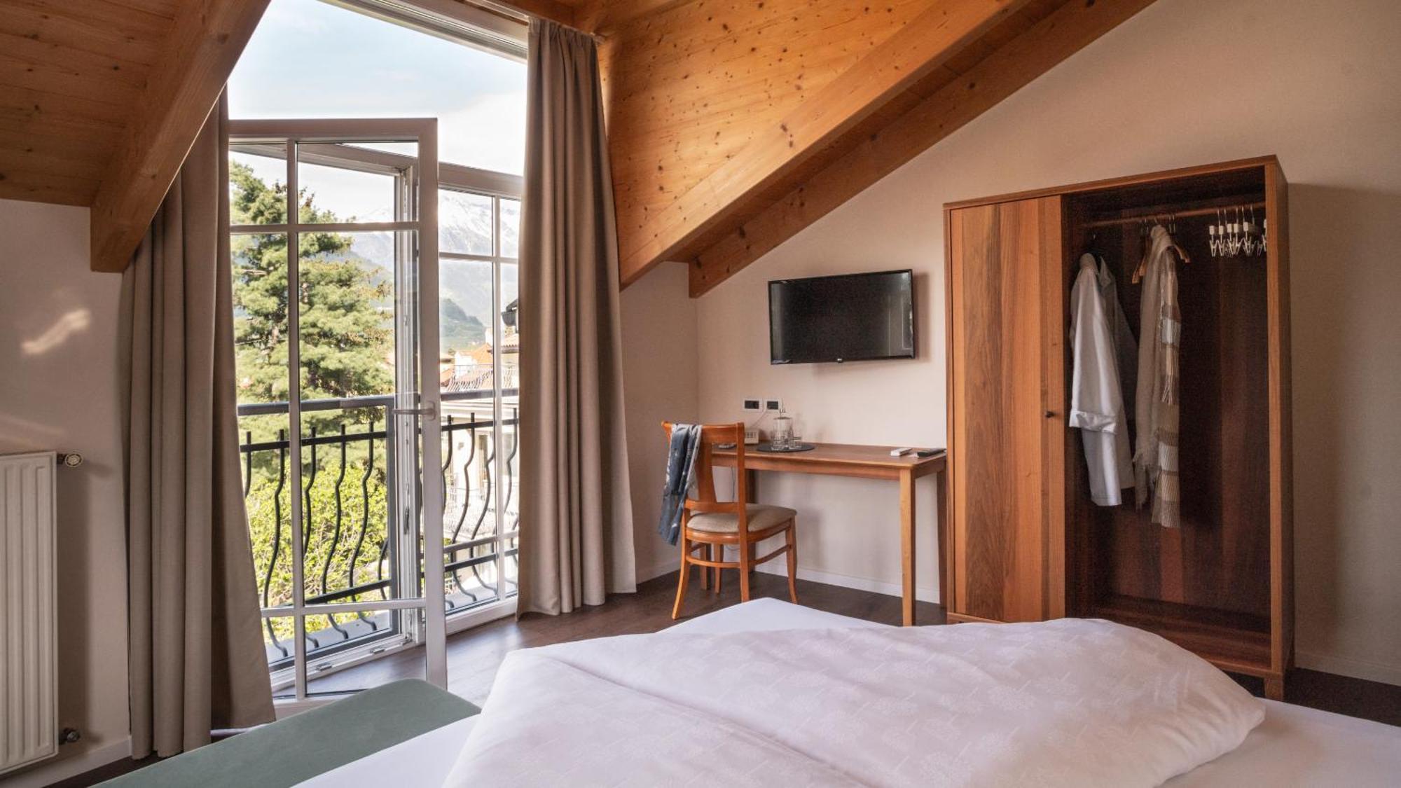 Standard Double Room Vista