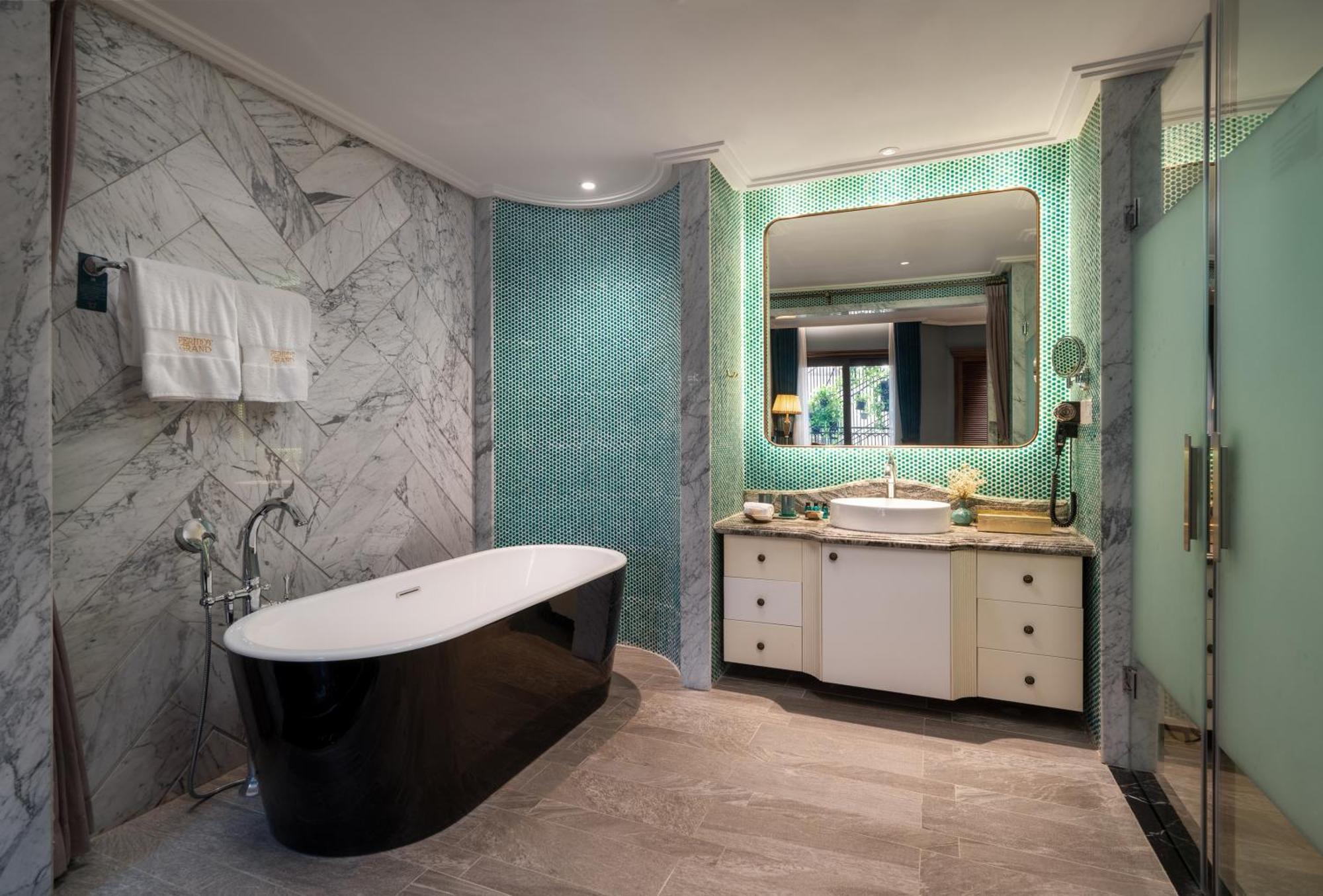 Luxury Suite