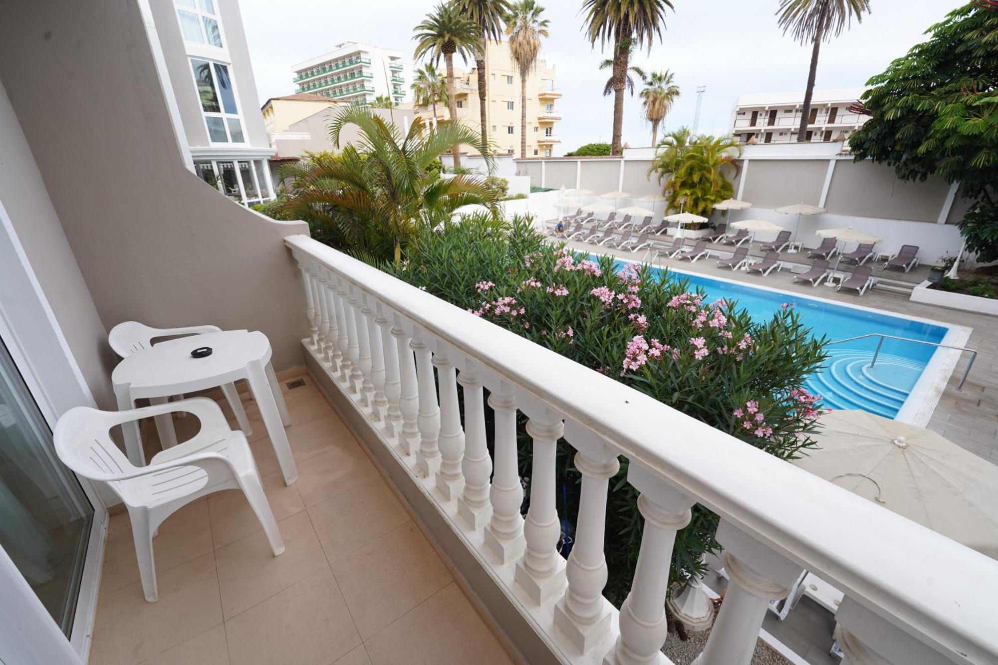 Superior Room Pool View