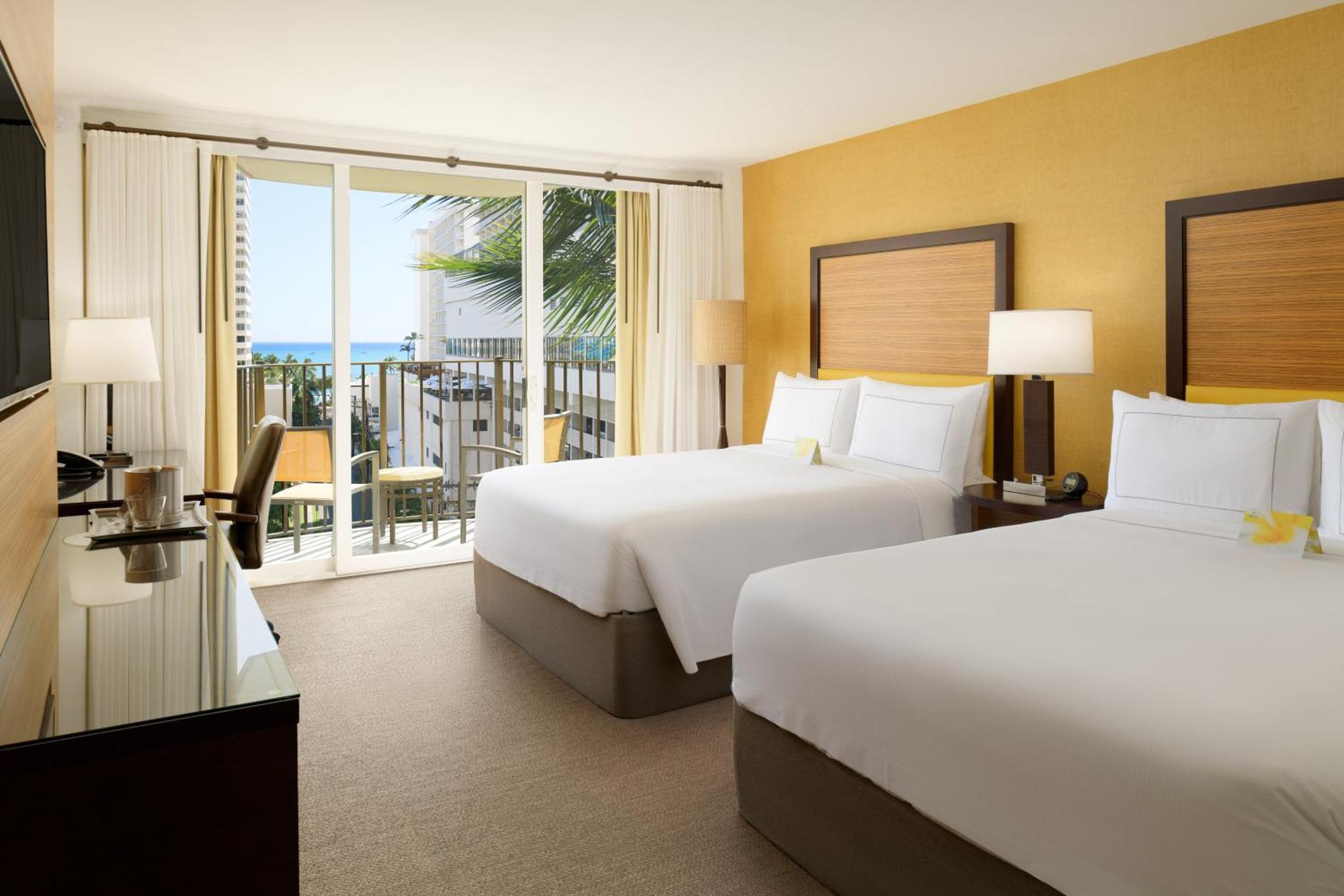 Queen Room Two Queen Beds City View