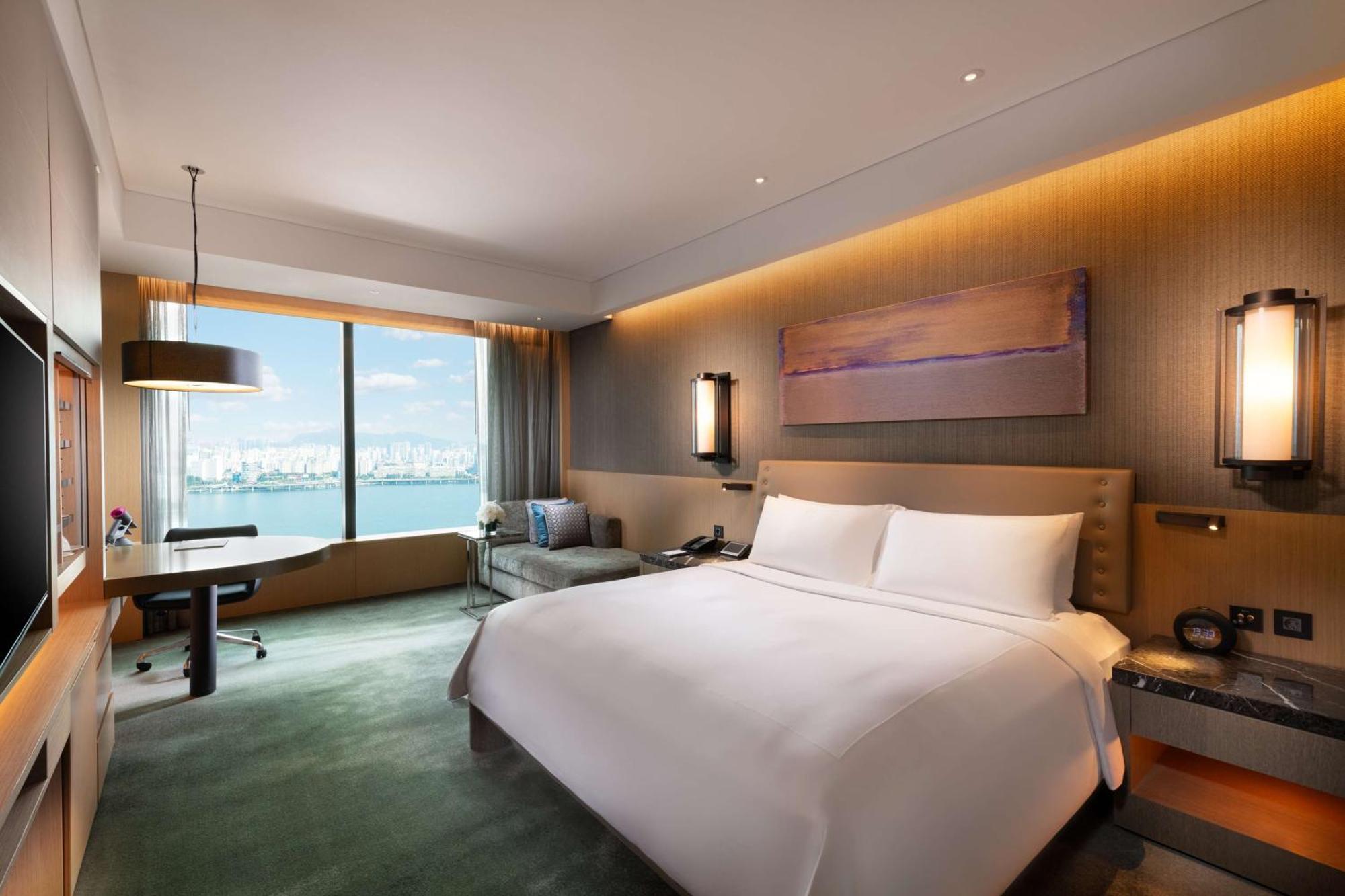 Premium King Room River View,1603743849:JPEG