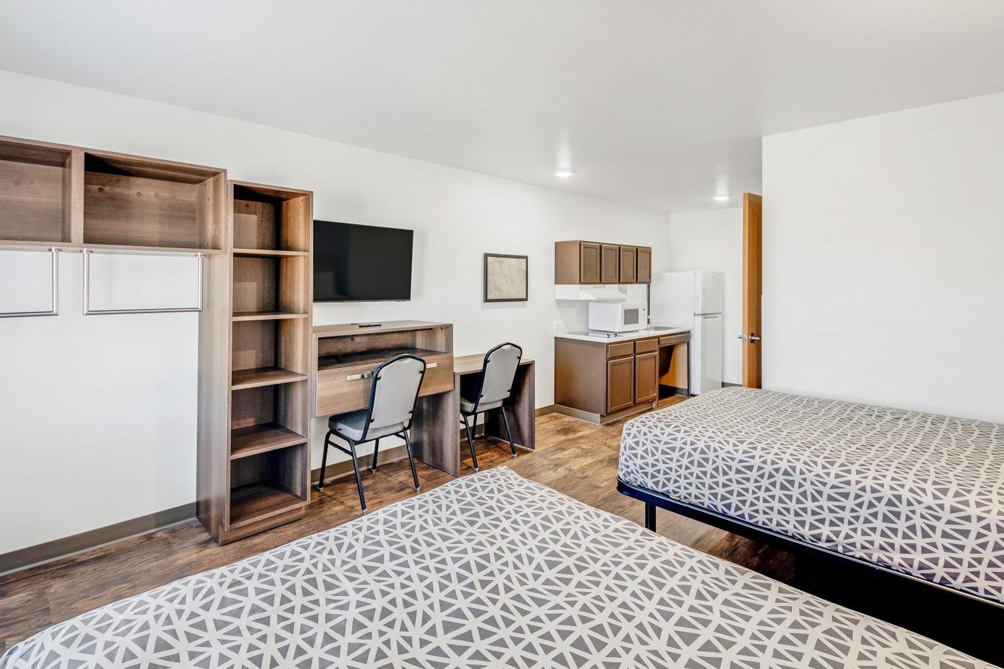 Double Suite Two Double Beds Tub Disability Access or Non Smoking