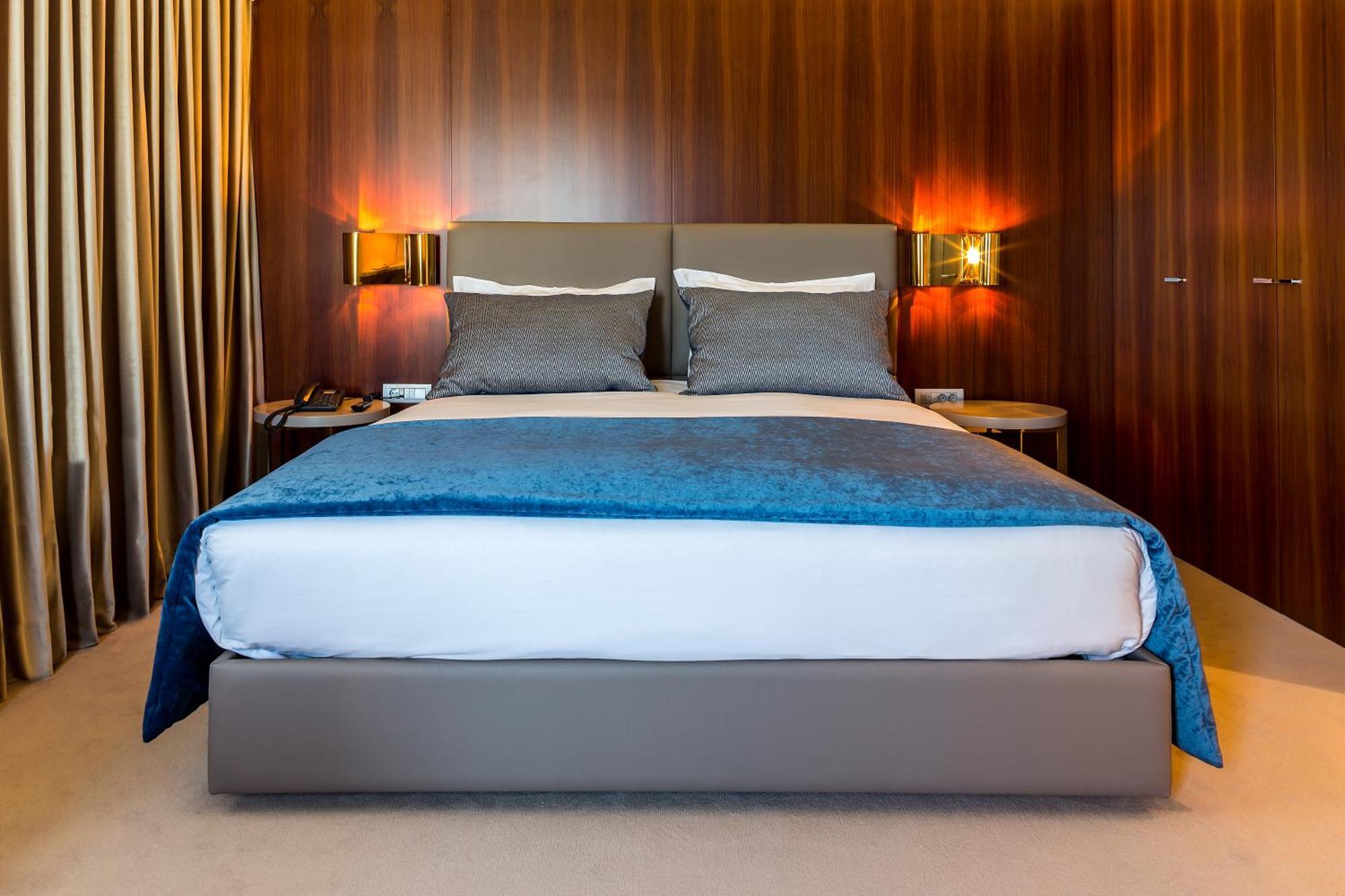 Queen Room Spa Bath
