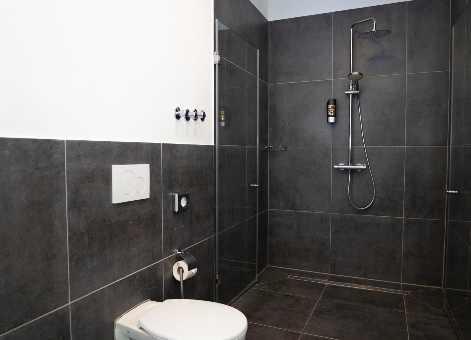 Double Room,1605476262:JPEG