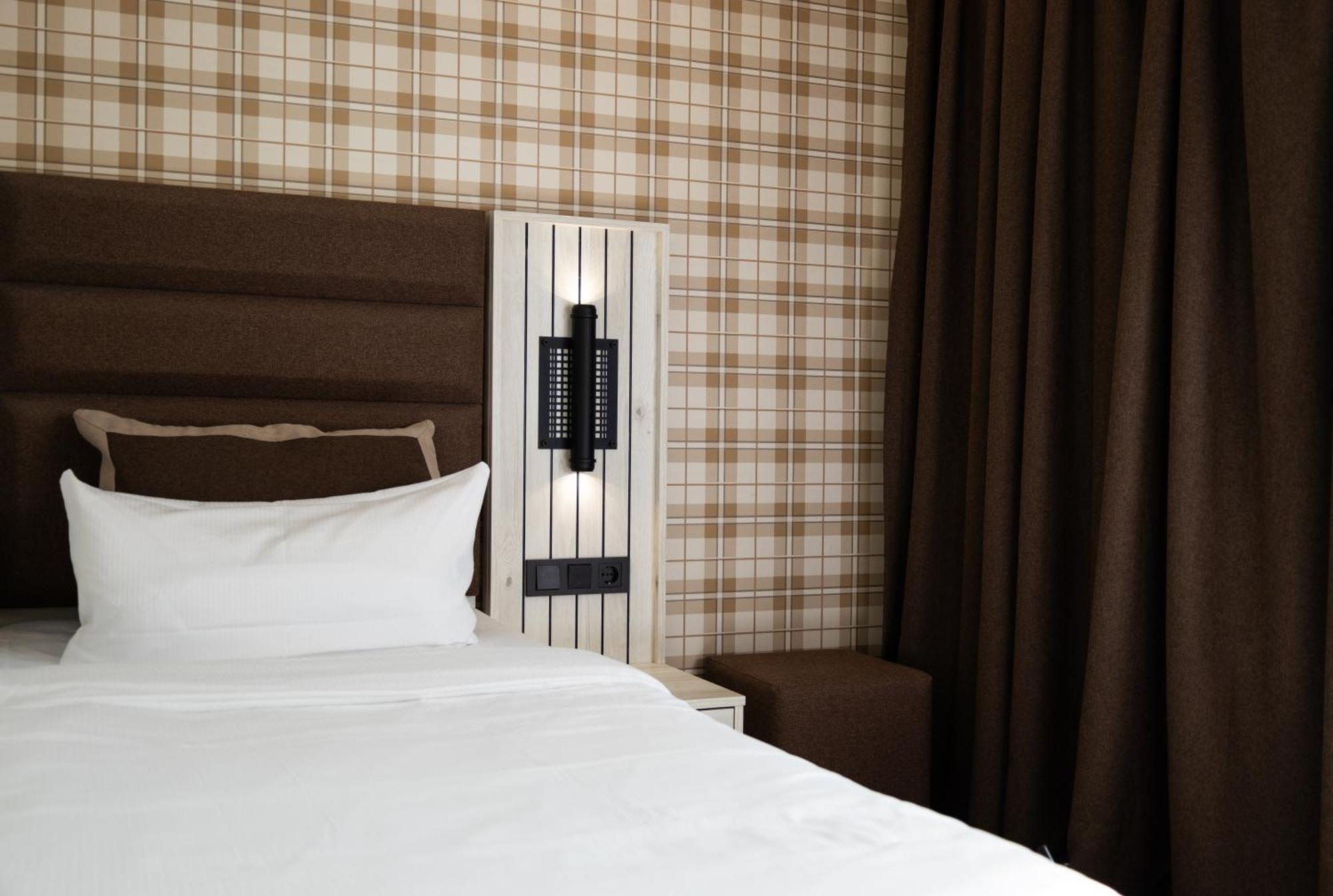 Standard Single Room,1605476272:JPEG