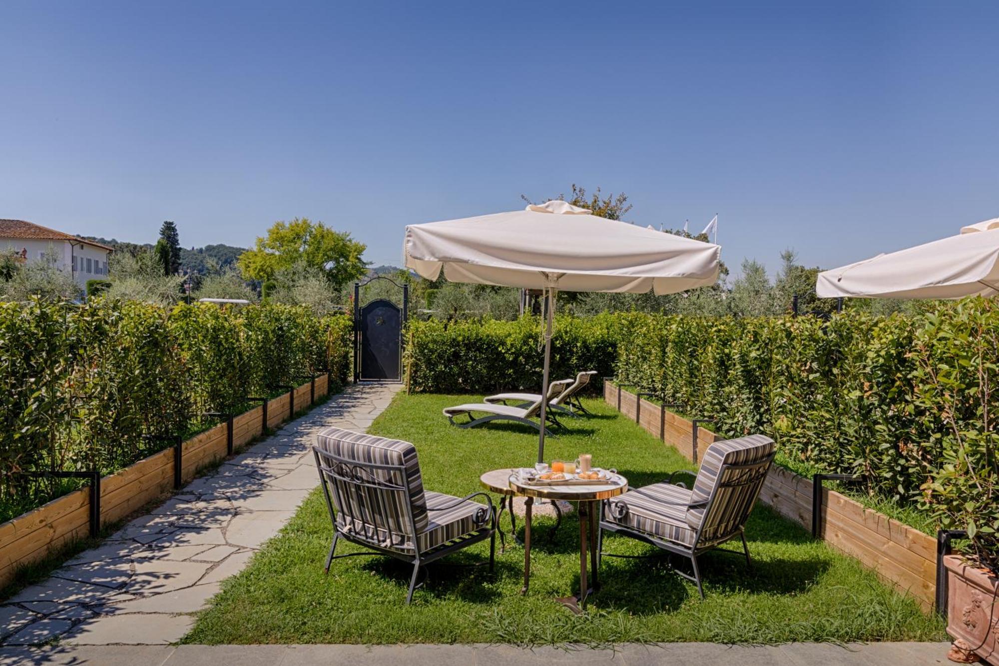 Junior Suite Private Garden