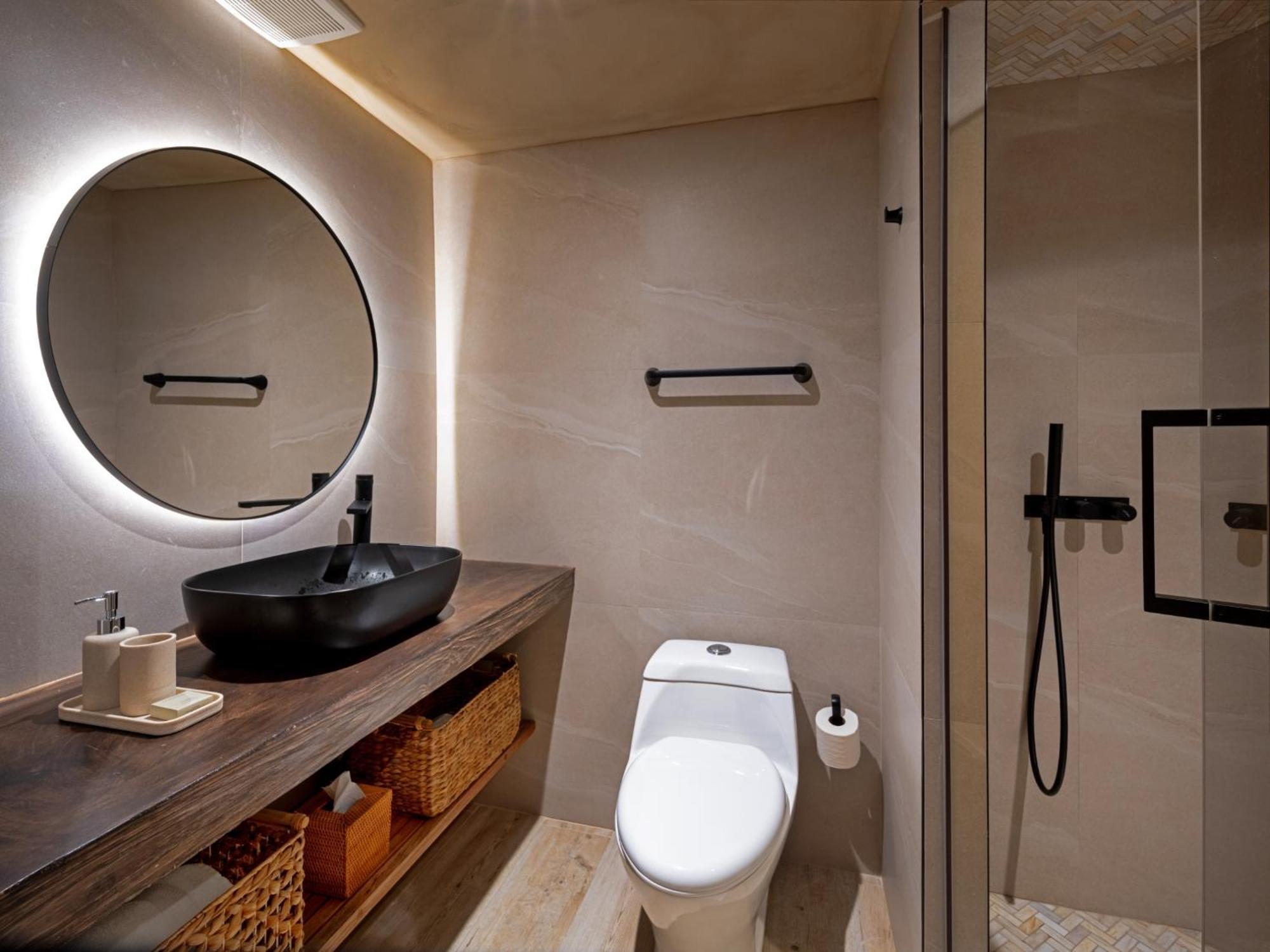Deluxe Suite with Sea View