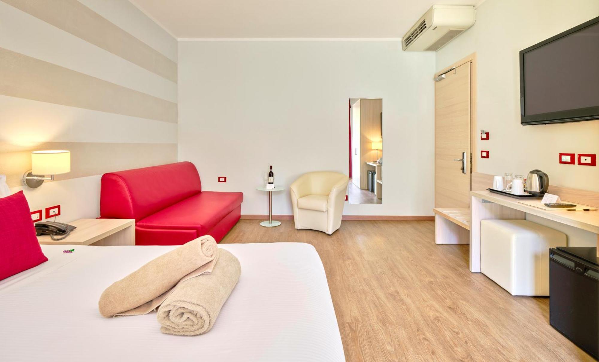 Deluxe Double or Twin Room