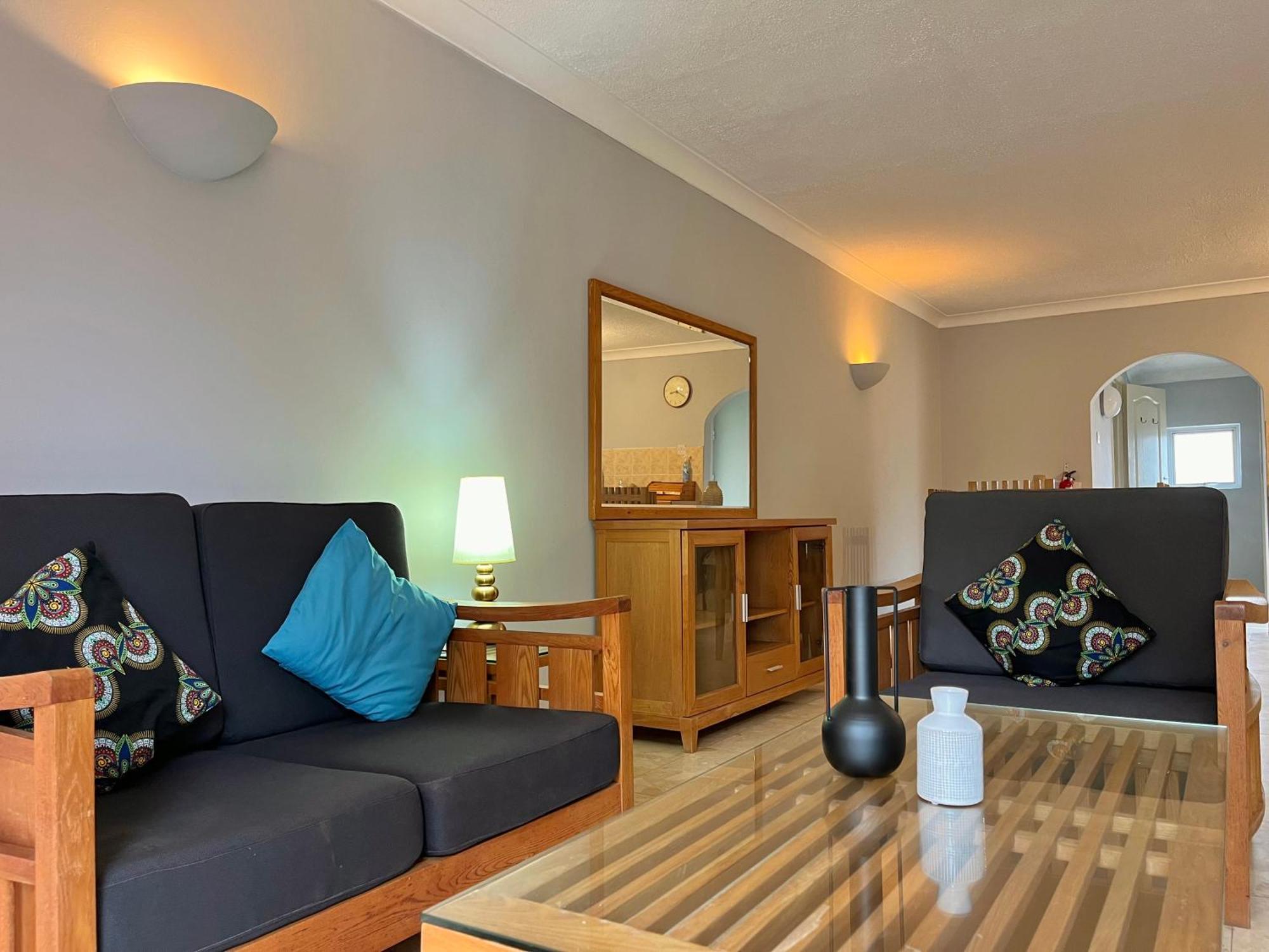 Deluxe One-Bedroom Apartment