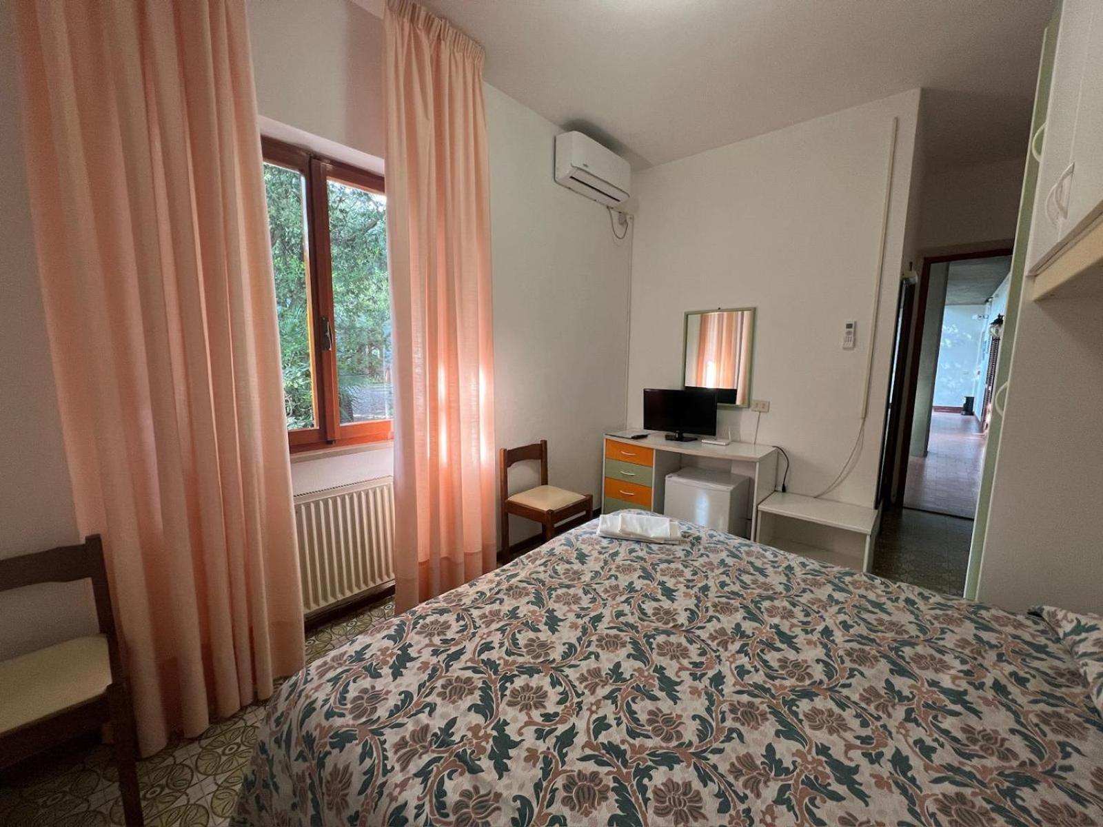 Double or Twin Room Garden View