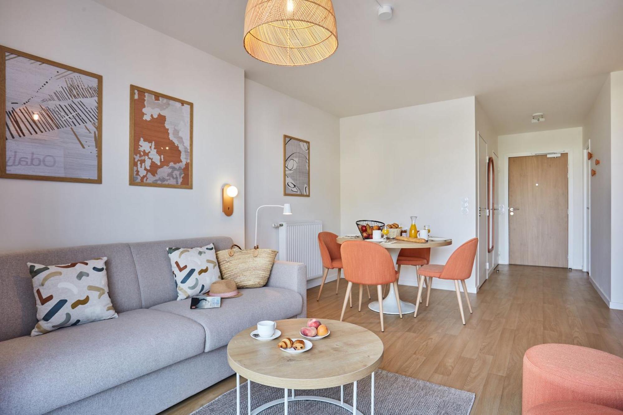 One-Bedroom Apartment