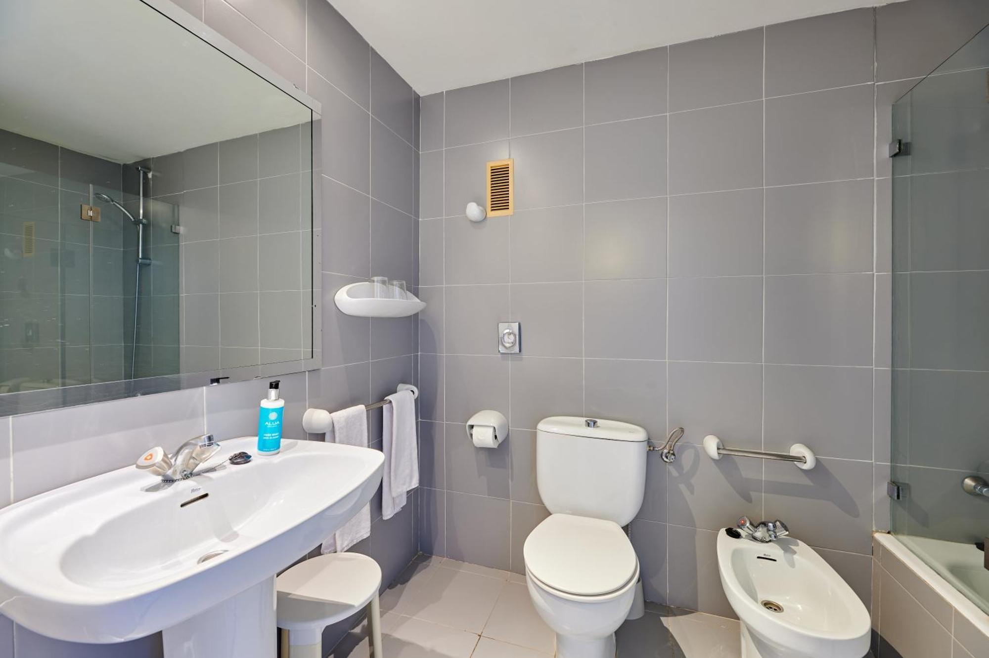 Double Room,1606549077:JPEG