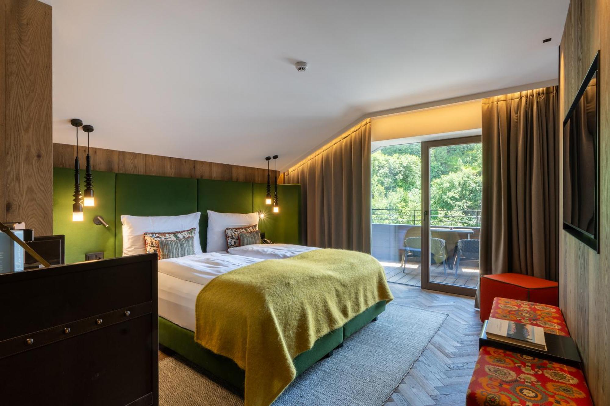 Deluxe Room Balcony Matterhorn View