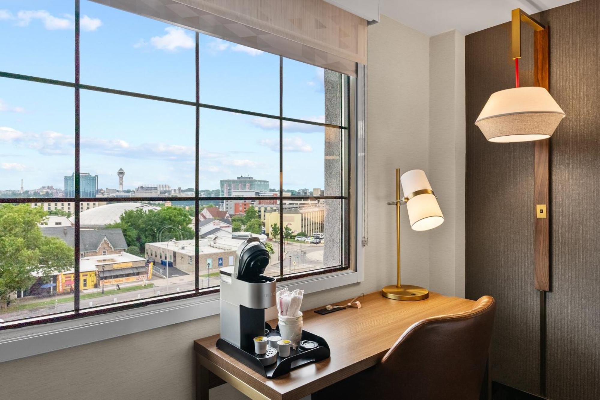 Premium King Canadian Skyline View