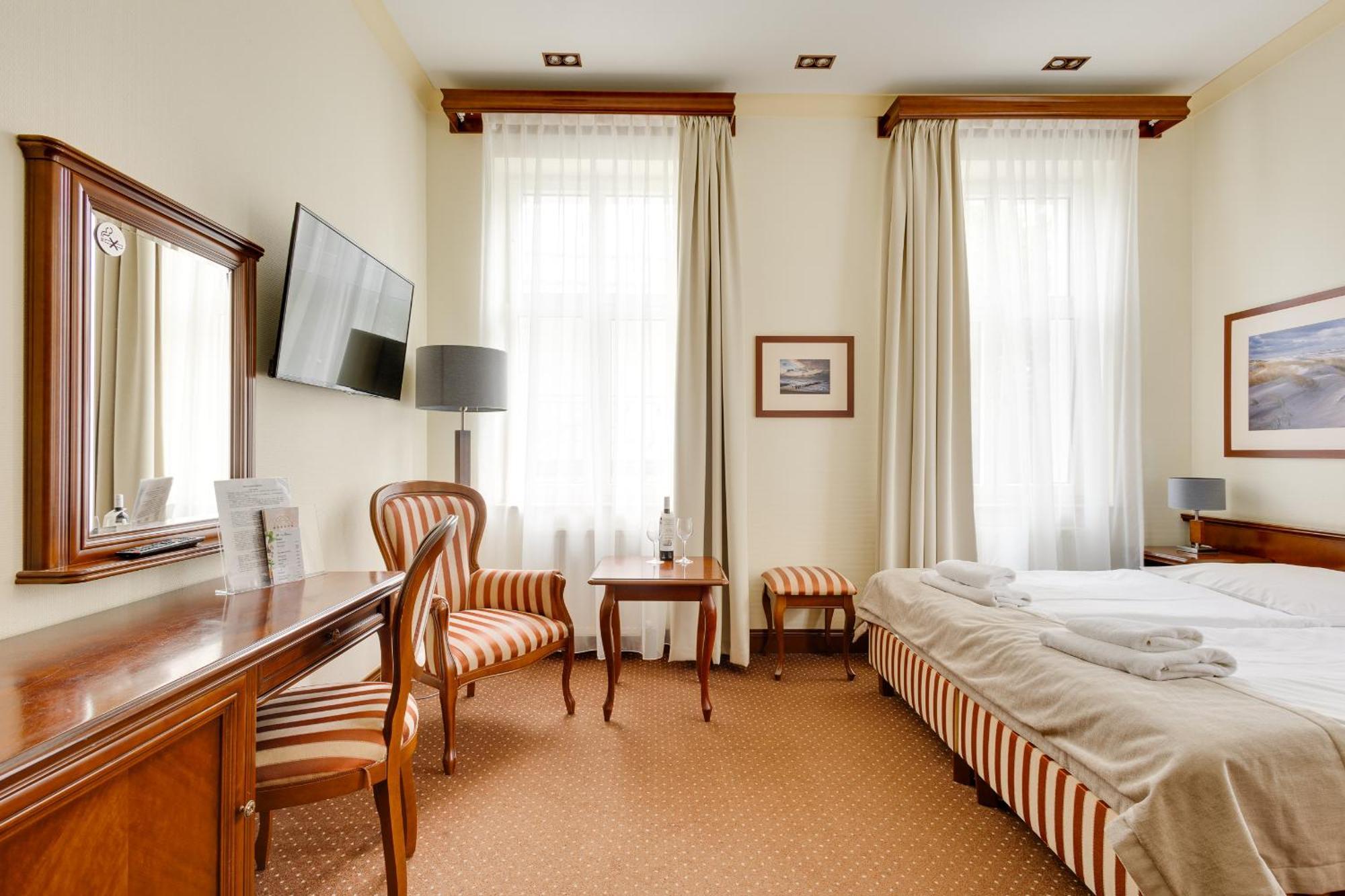 Classic Double Room,1606559839:JPEG