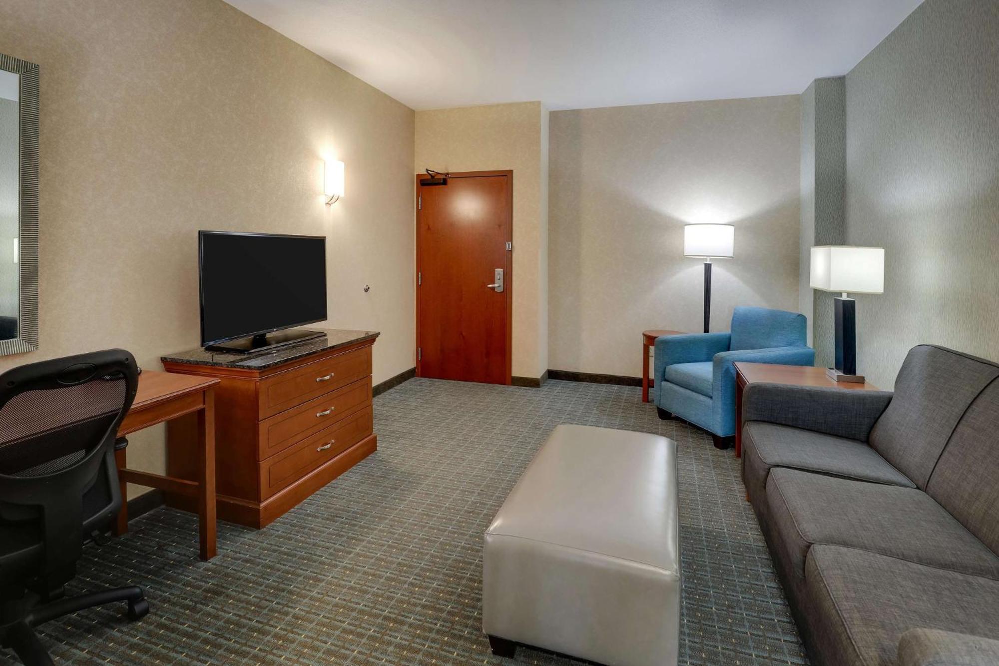 Queen Suite Sofa Bed Hearing Accessible
