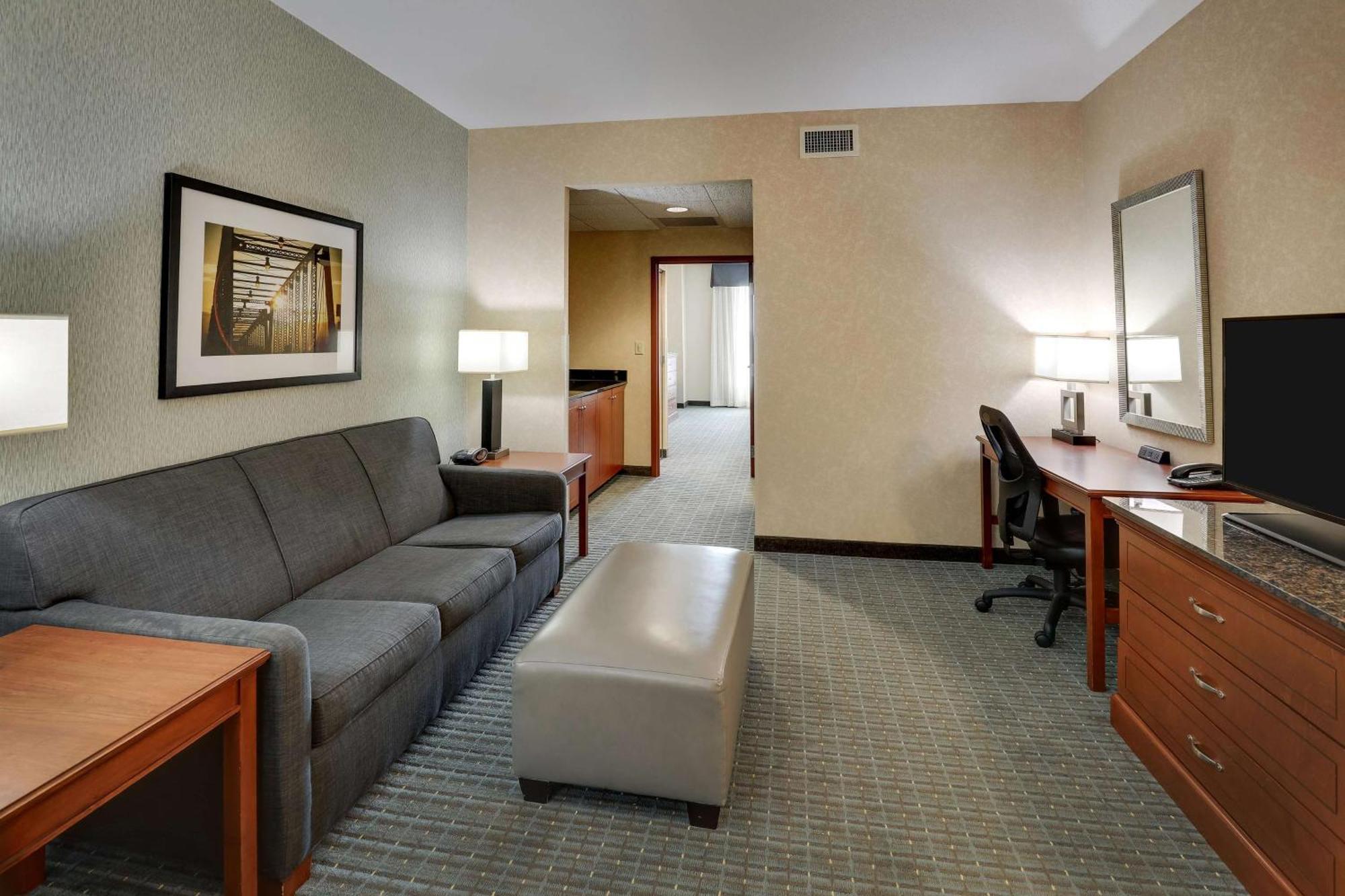 Queen Suite Sofa Bed Hearing Accessible
