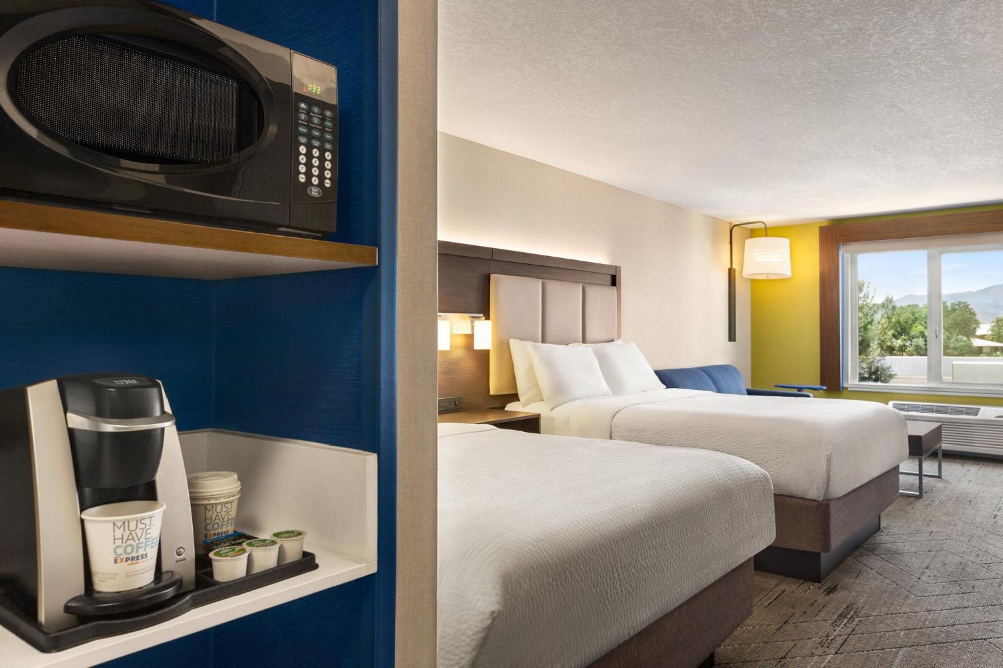 Suite Two Queen Beds