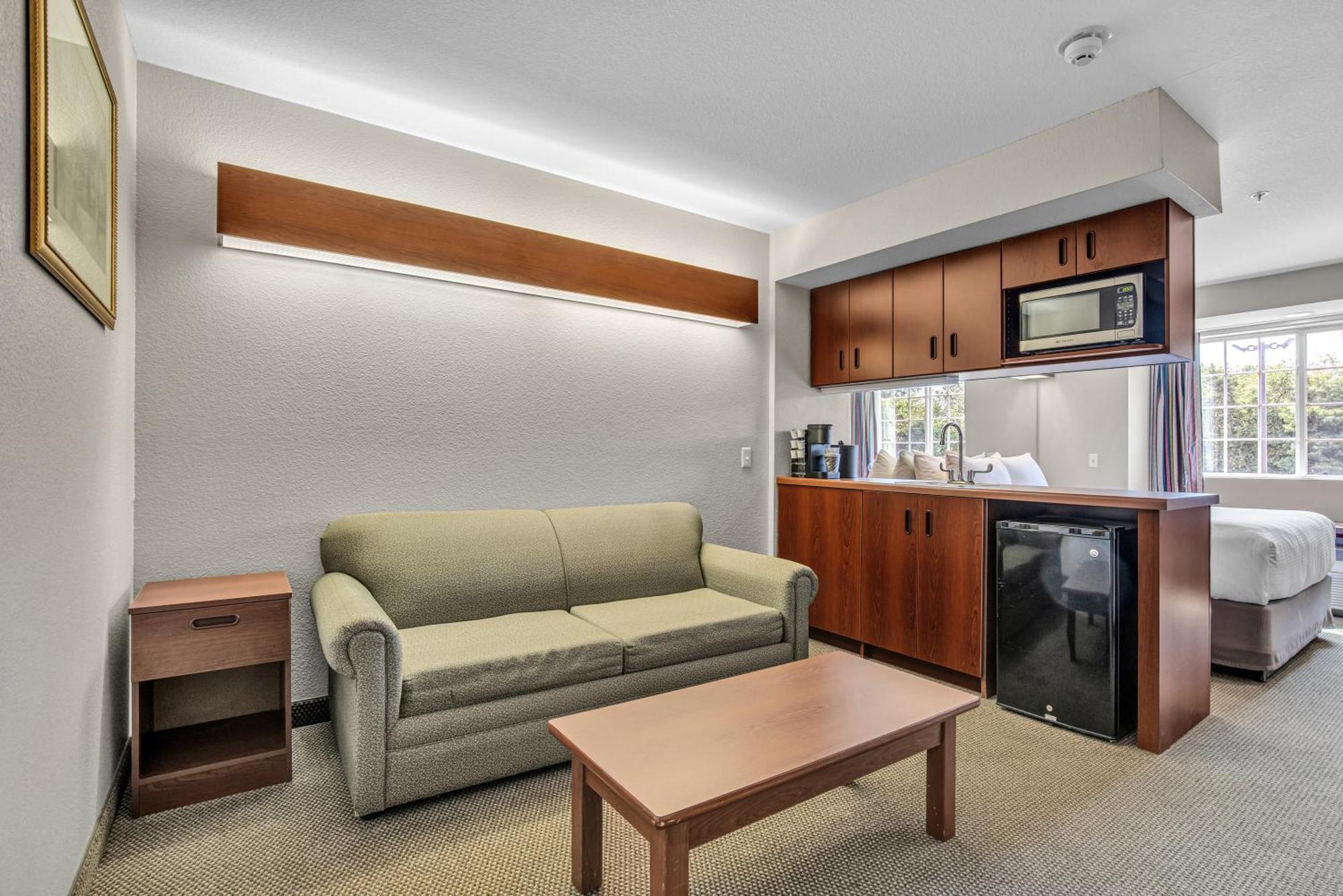 Queen Suite