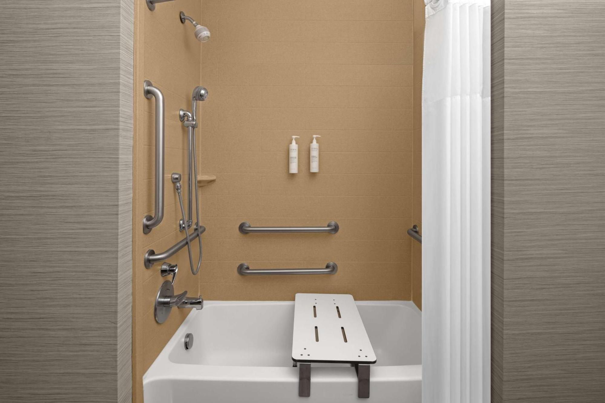 Queen Room with Two Queen Beds - Mobility and Hearing Access/Non-Smoking