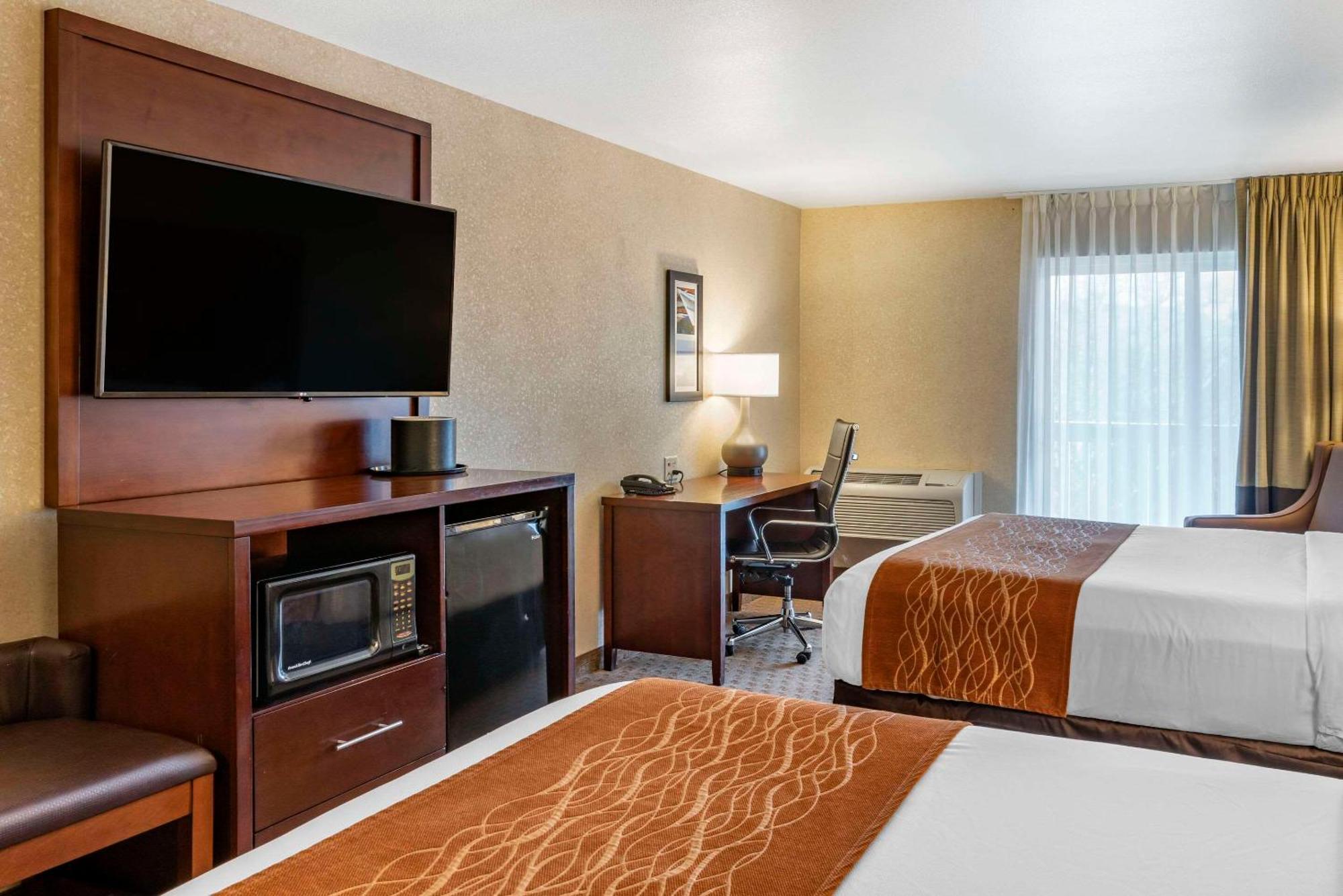 Standard Queen Room Two Queen Beds Non-Smoking
