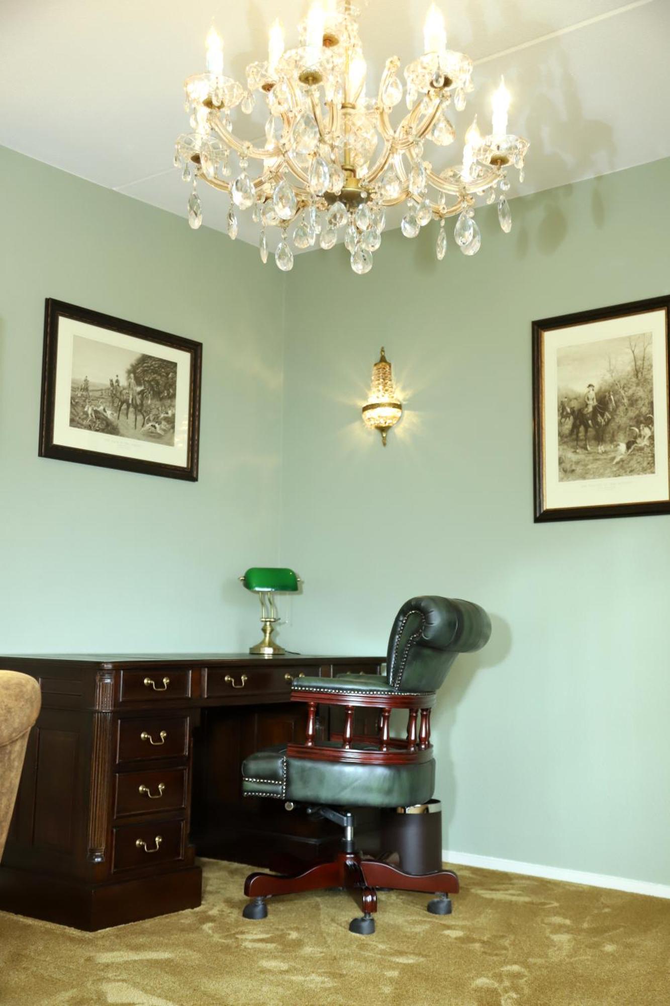 Deluxe Queen Suite,1607656873:JPEG