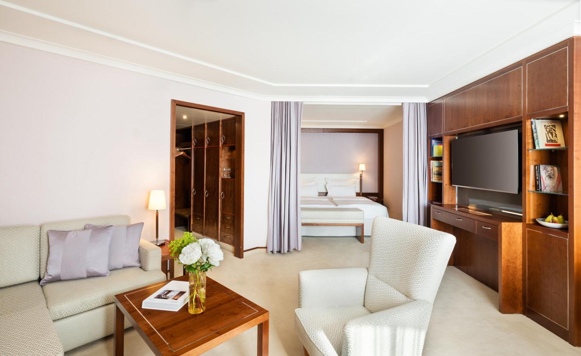 Deluxe Double Room Courtyard View
