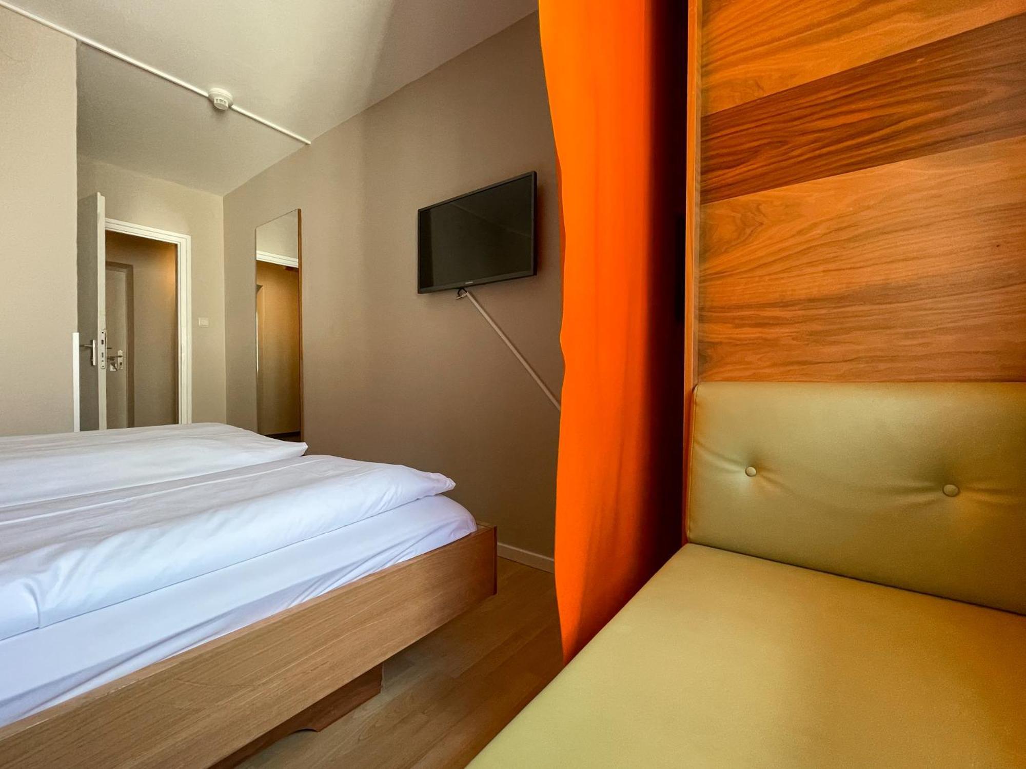 Double Room,1607659768:JPEG