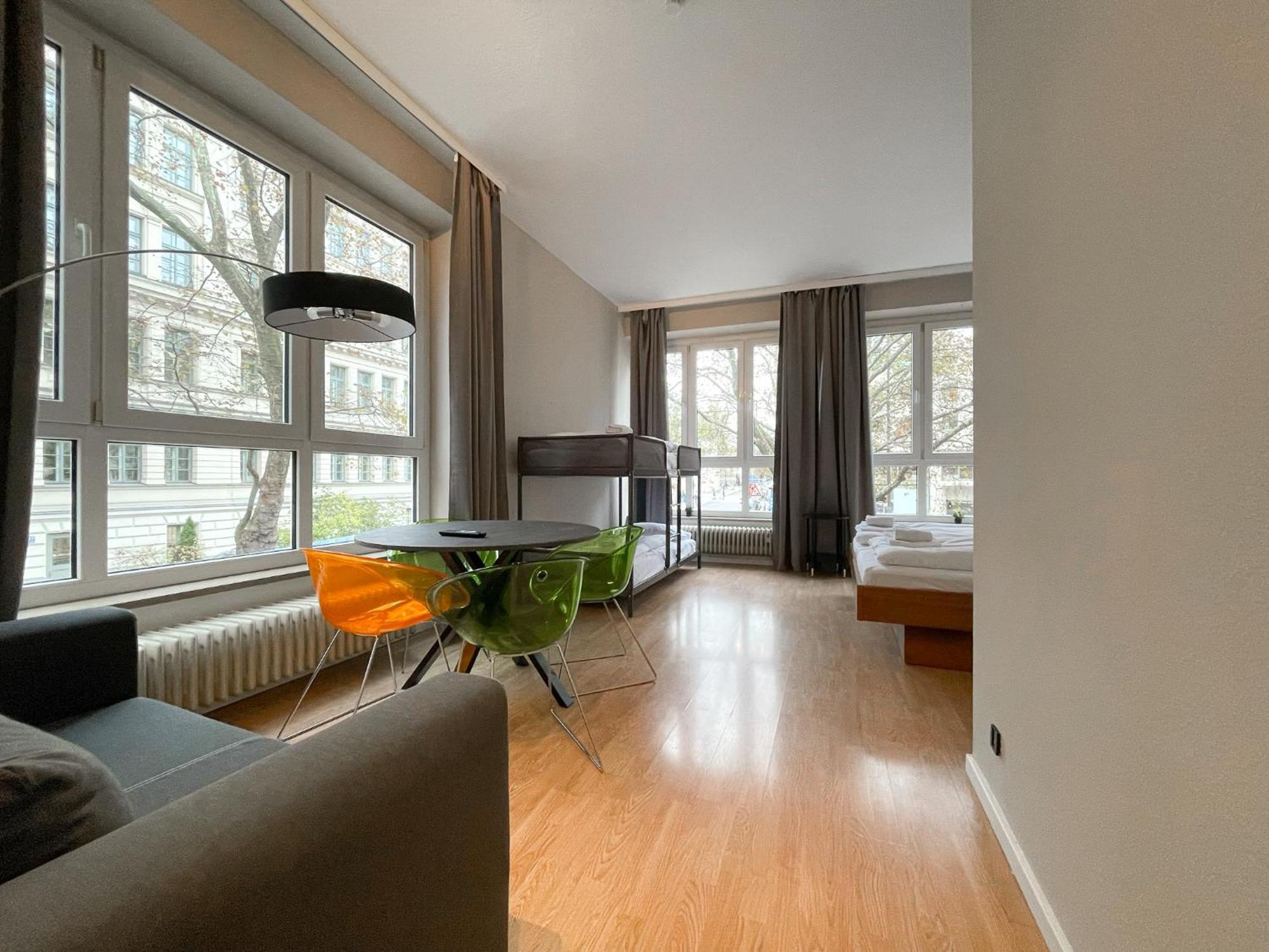 Multiple bed room up to