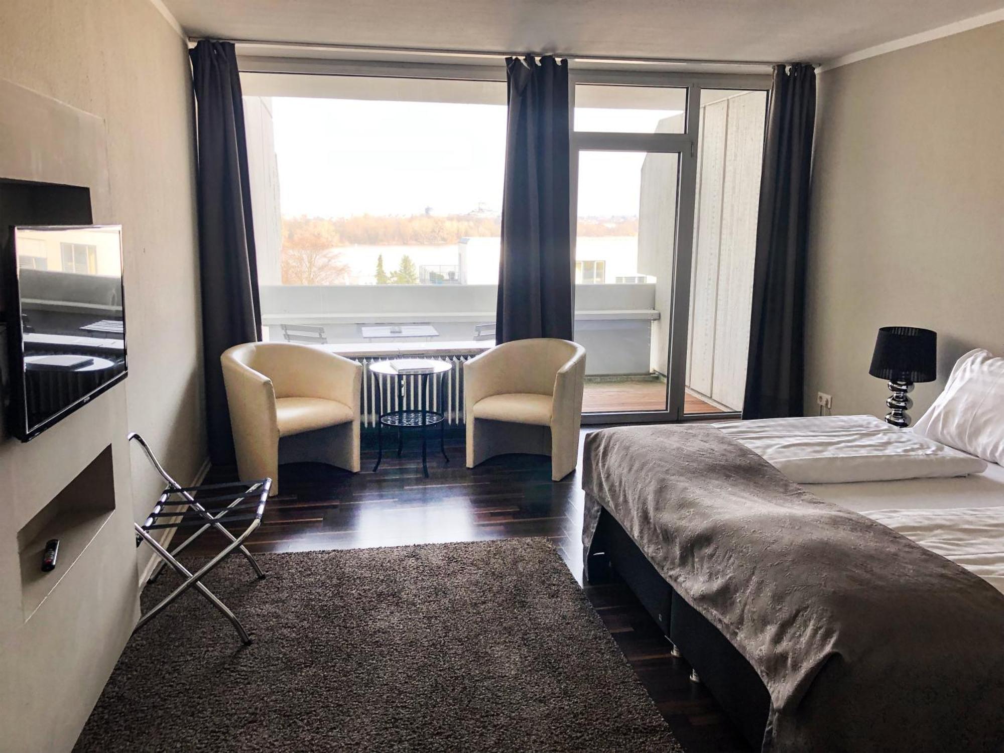 Standard Apartment,1607679429:JPEG