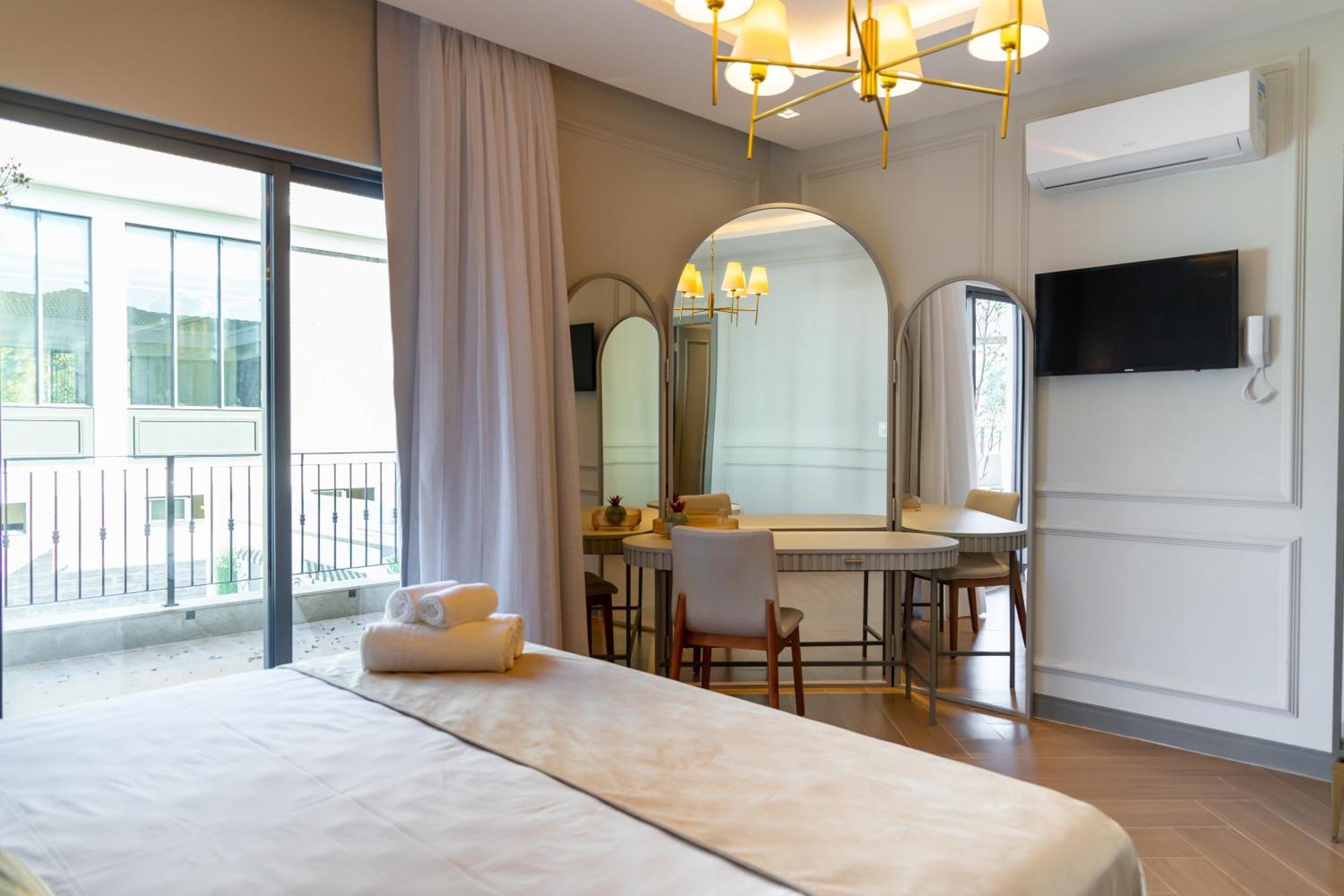 King Suite Balcony