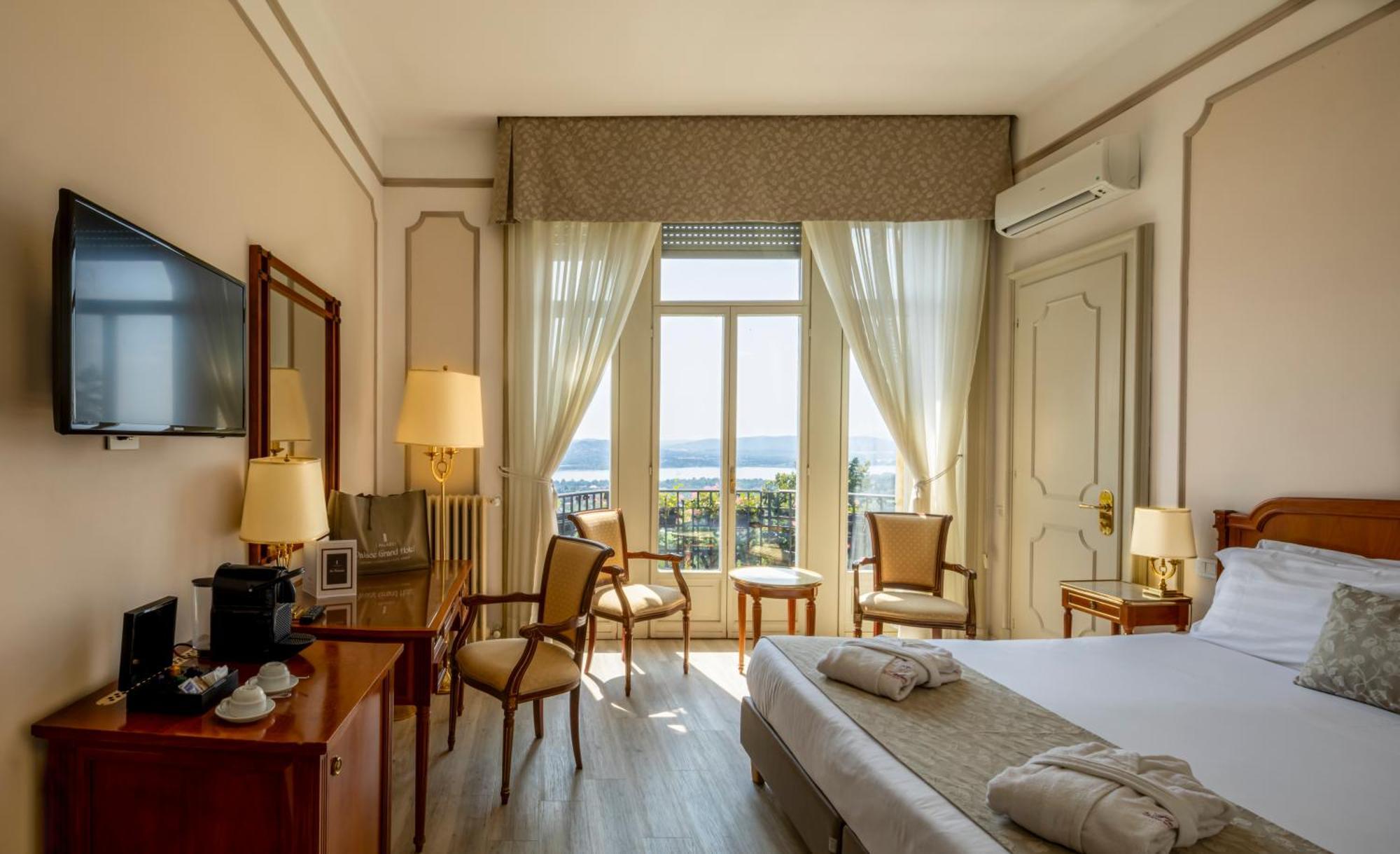 Double Room Lake View