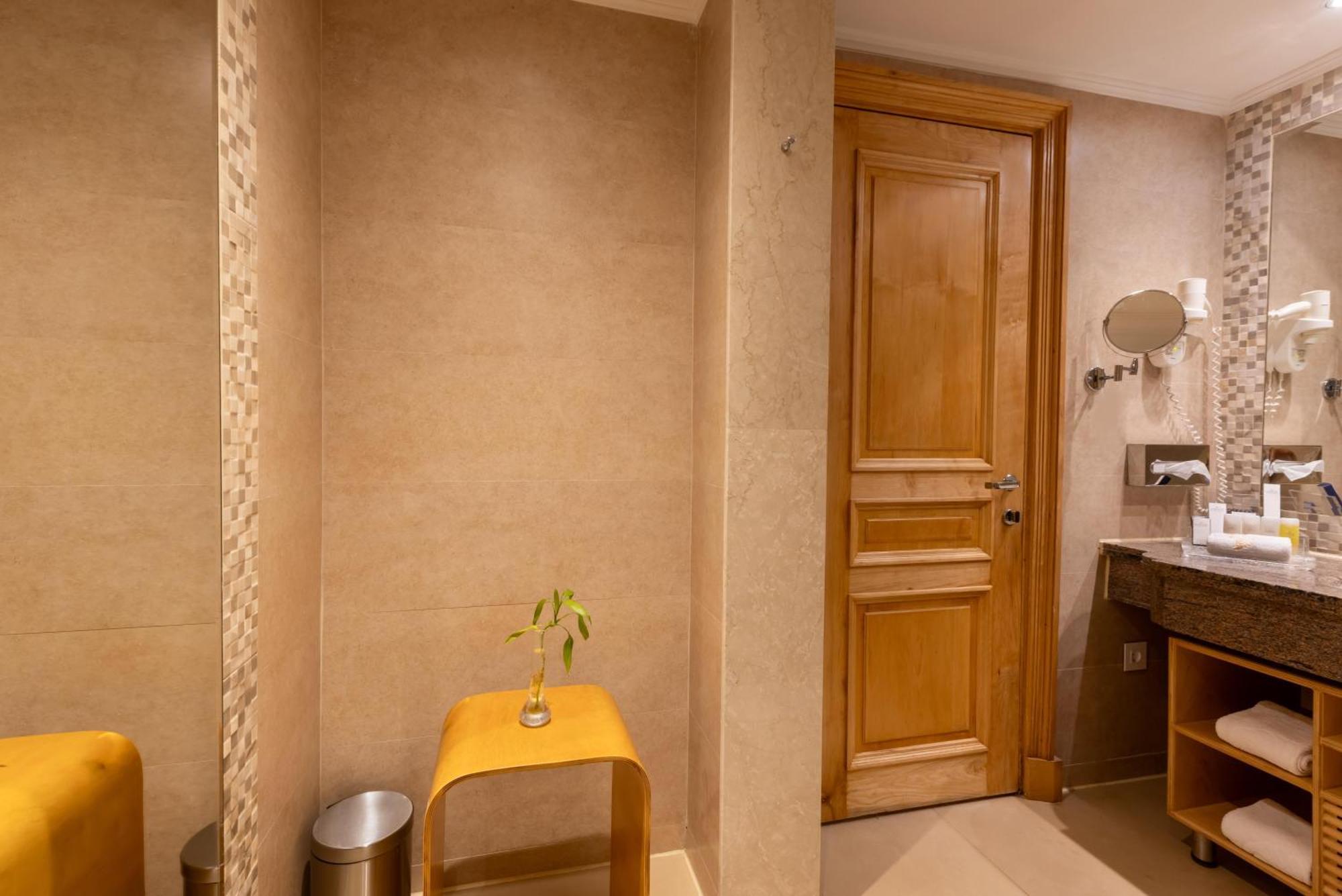 Standard King Room Sea View