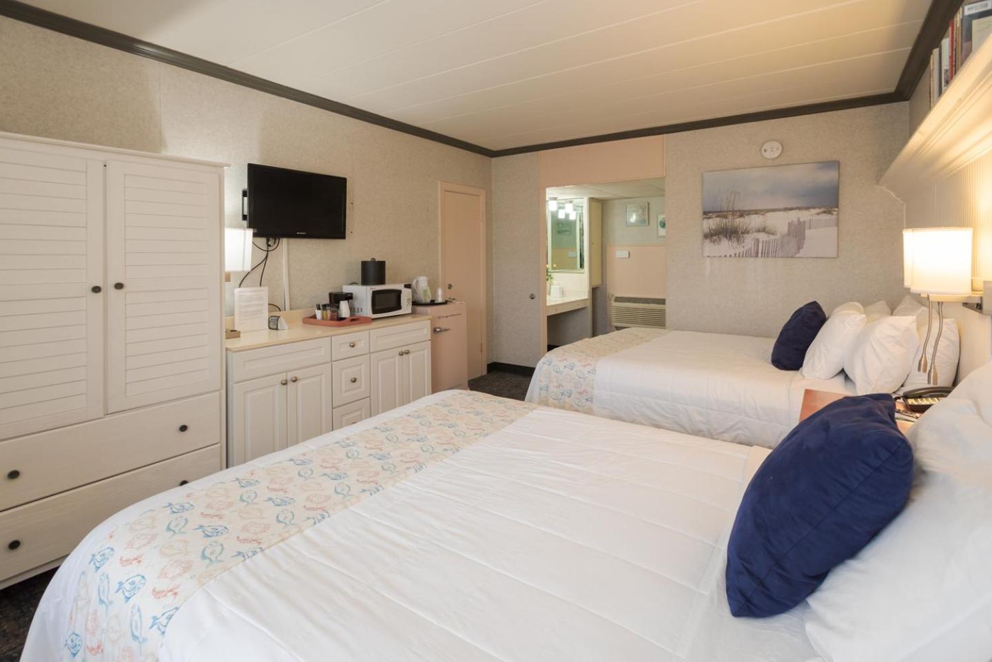 Standard Room Two Queen Beds Pool Side Downstairs