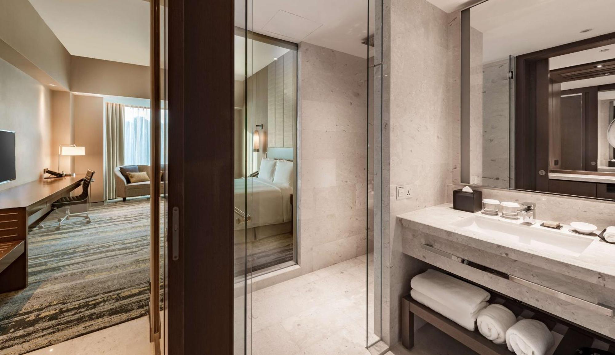 Premium King Room