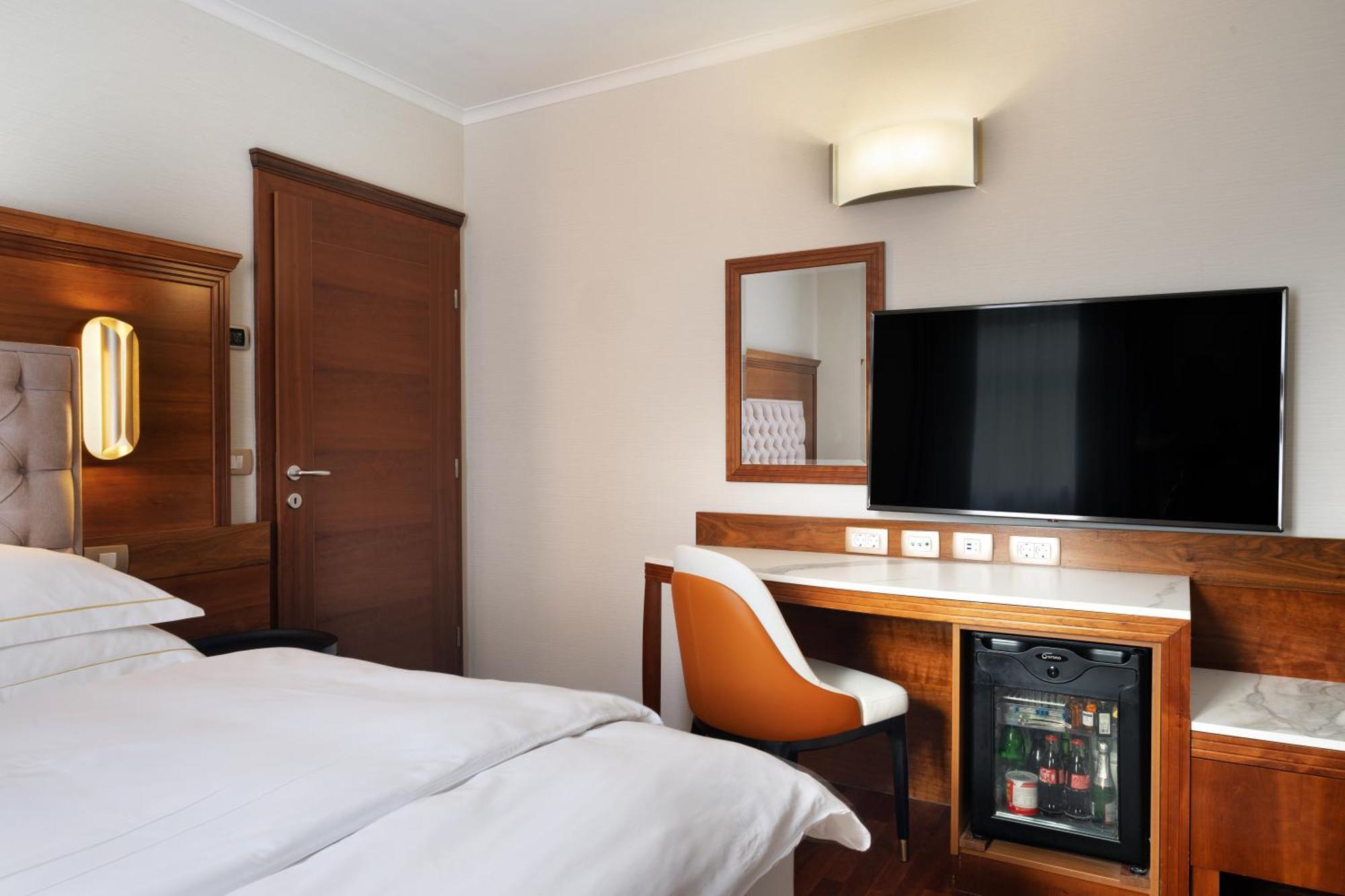 Executive Double Room Lake Side