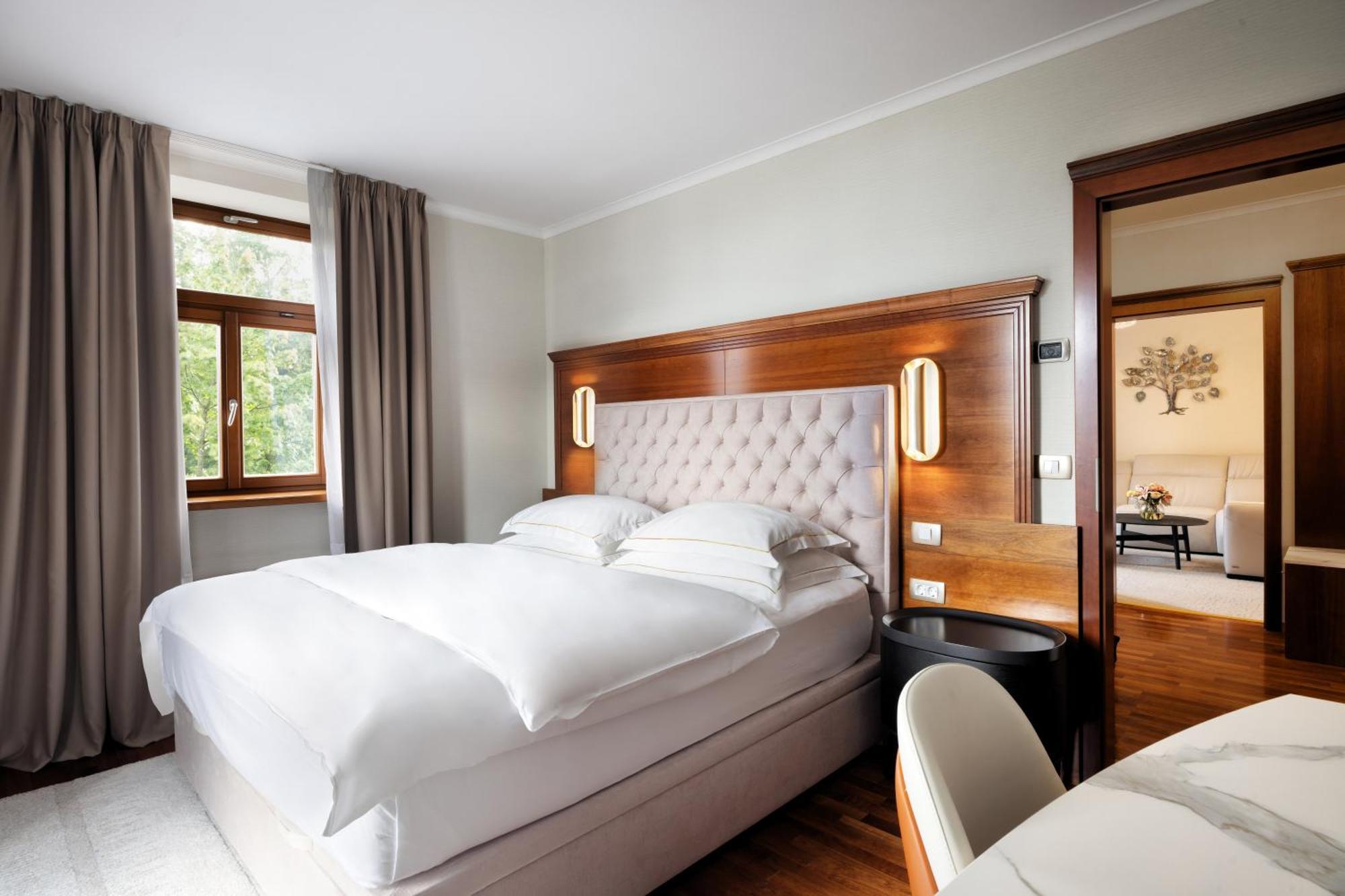 Executive Double Room Lake Side