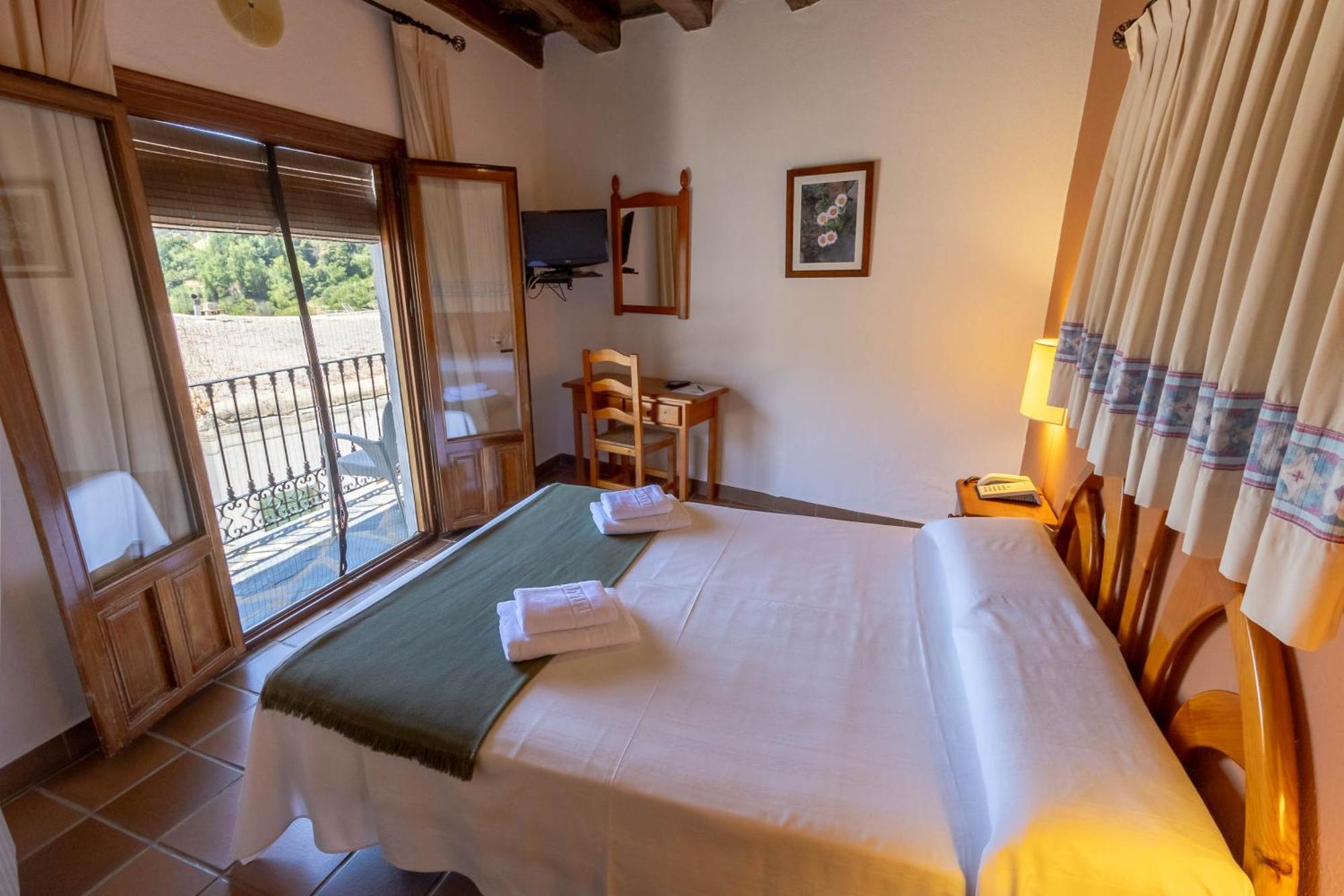 Double room balcony mountain view