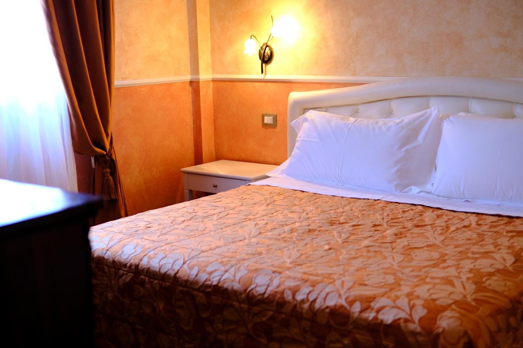 Double or Twin Room Spa Access,1498760611:JPEG