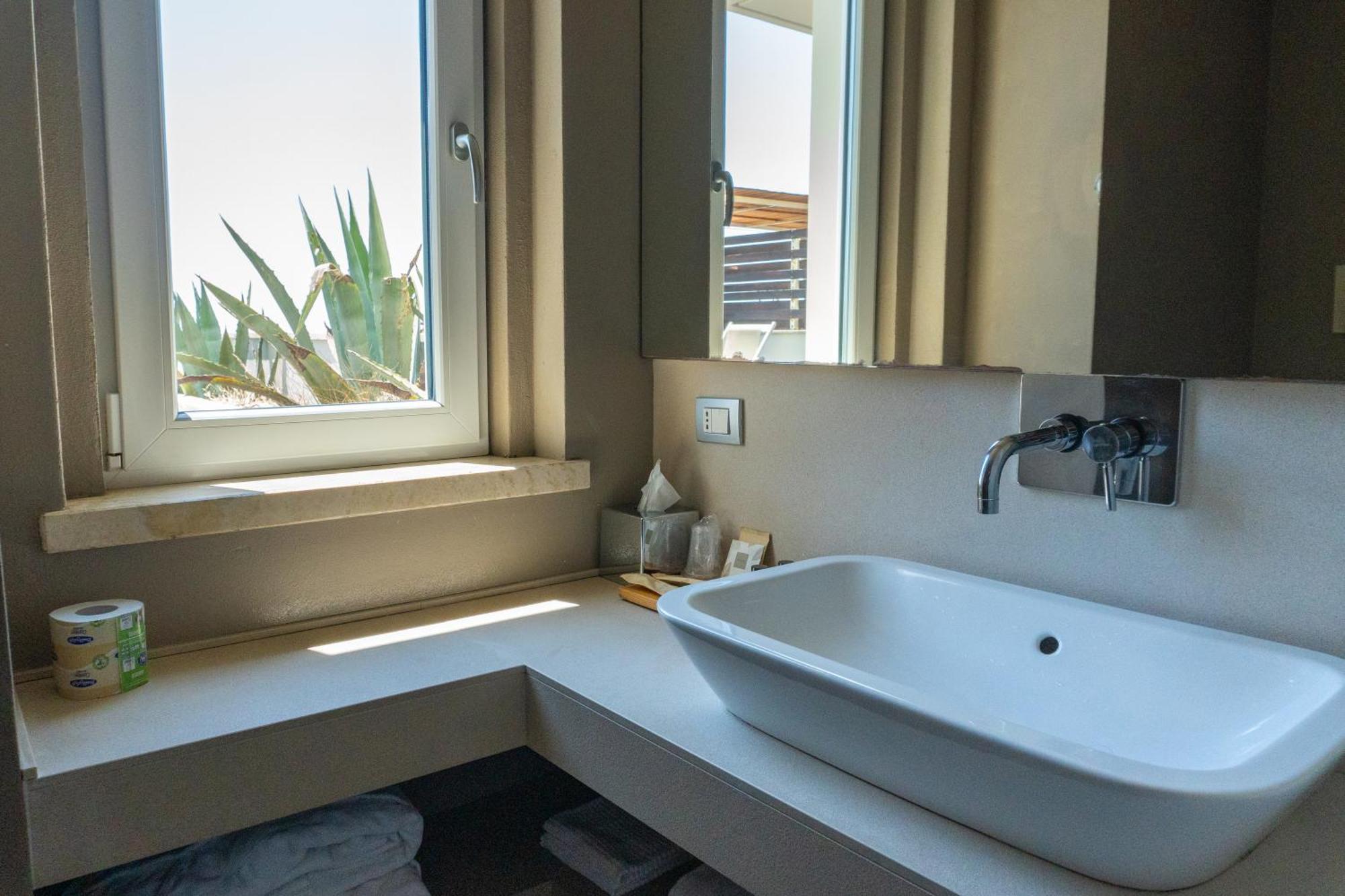 Deluxe Suite Spa Bath,1608789015:JPEG