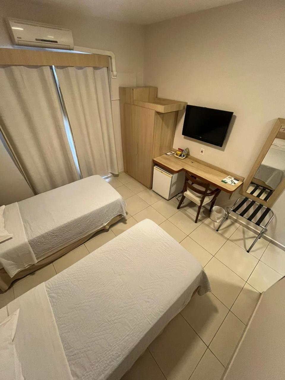 Twin Room,1608791034:JPEG